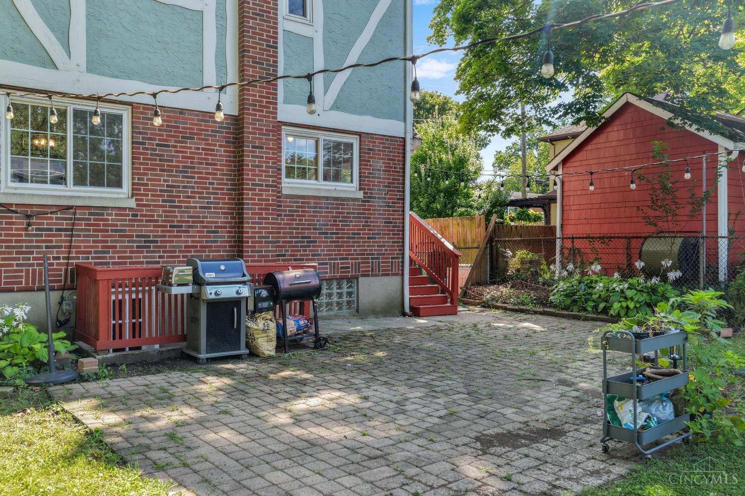 3410 Oakview Place