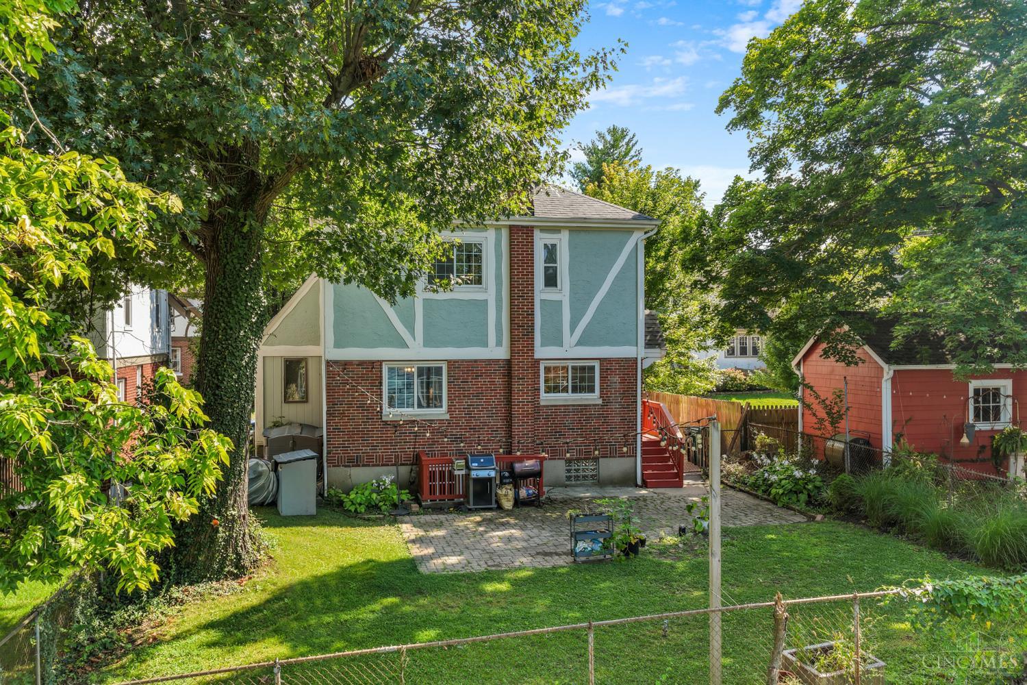 3410 Oakview Place
