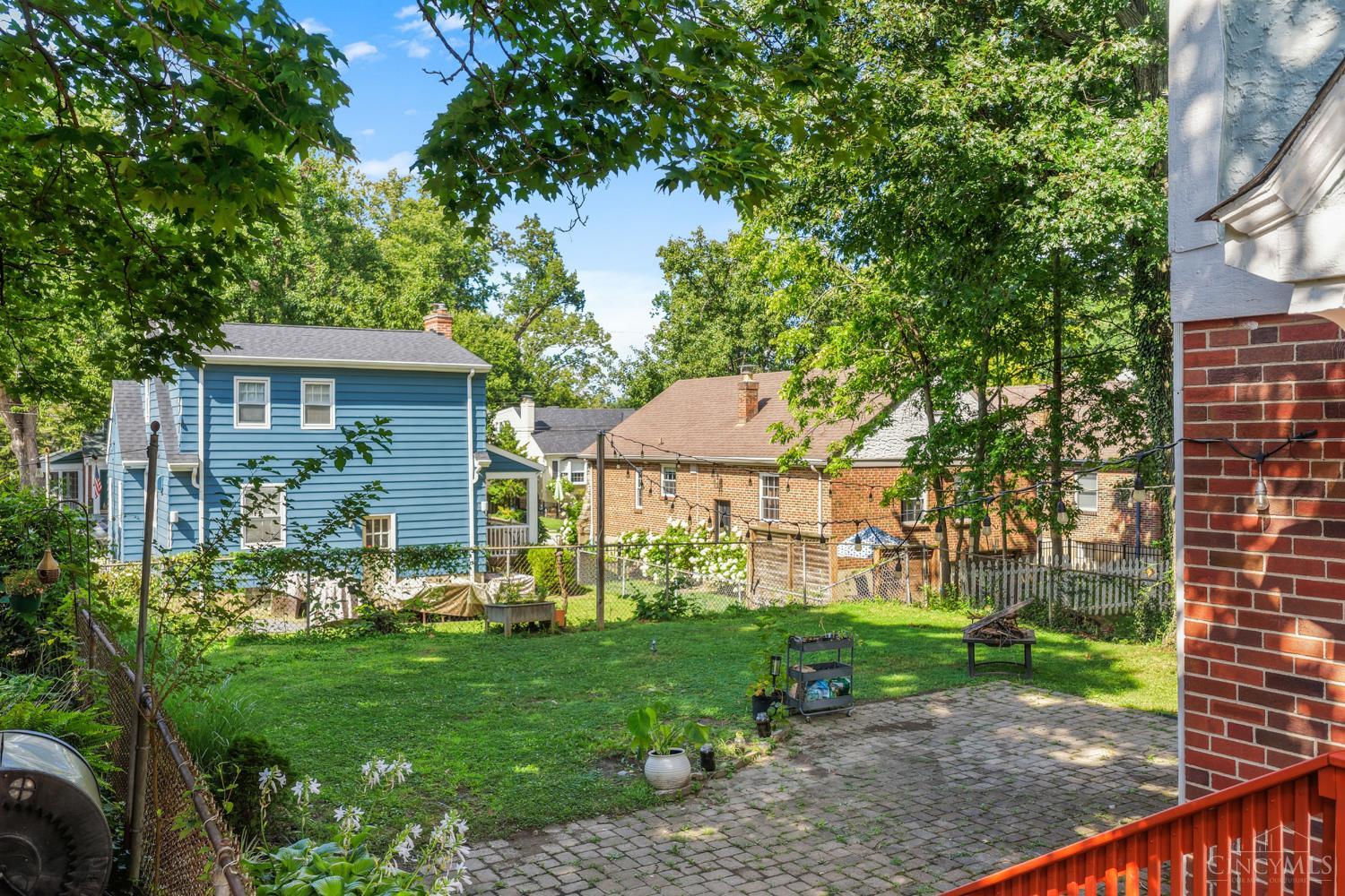 3410 Oakview Place