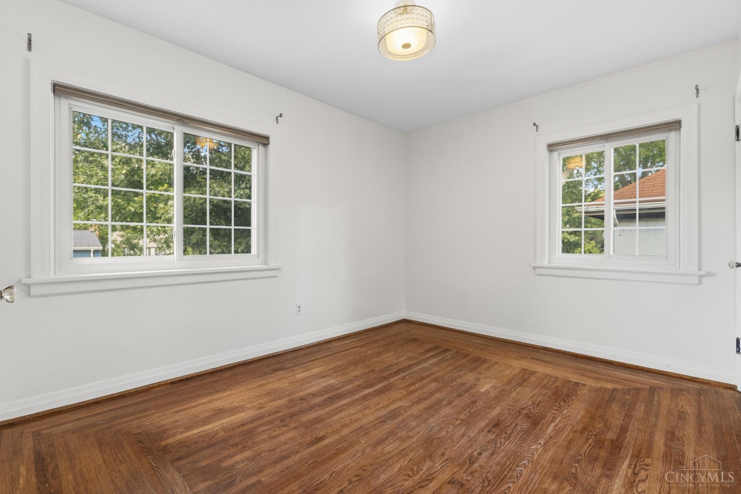 3410 Oakview Place