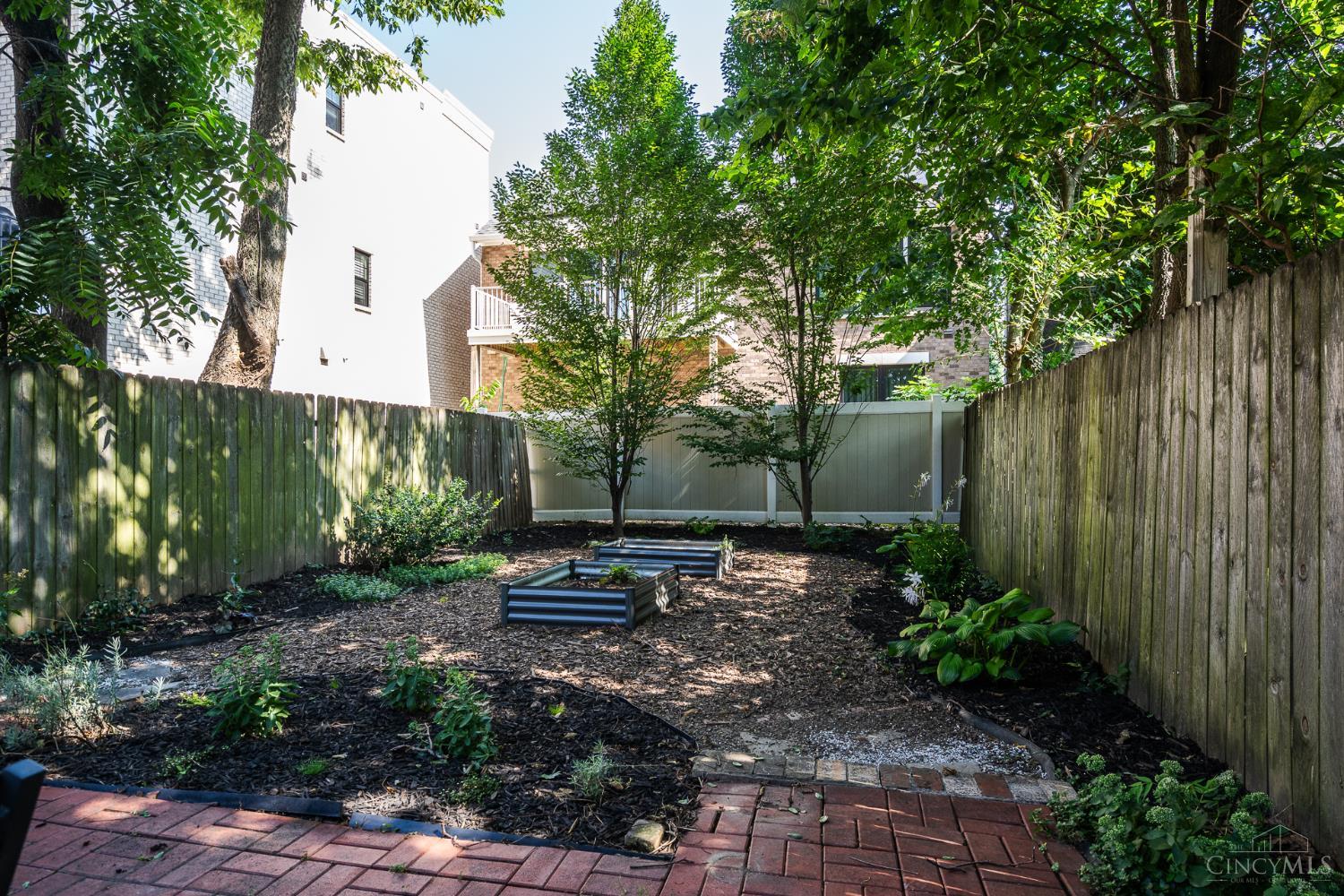 1612 Dexter Avenue