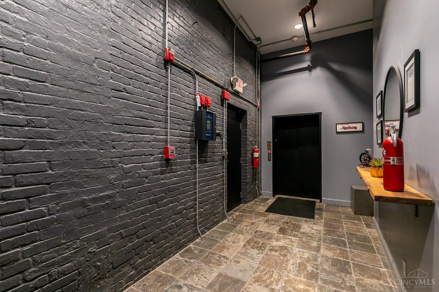 214 E Fourteenth Street Unit: 4A