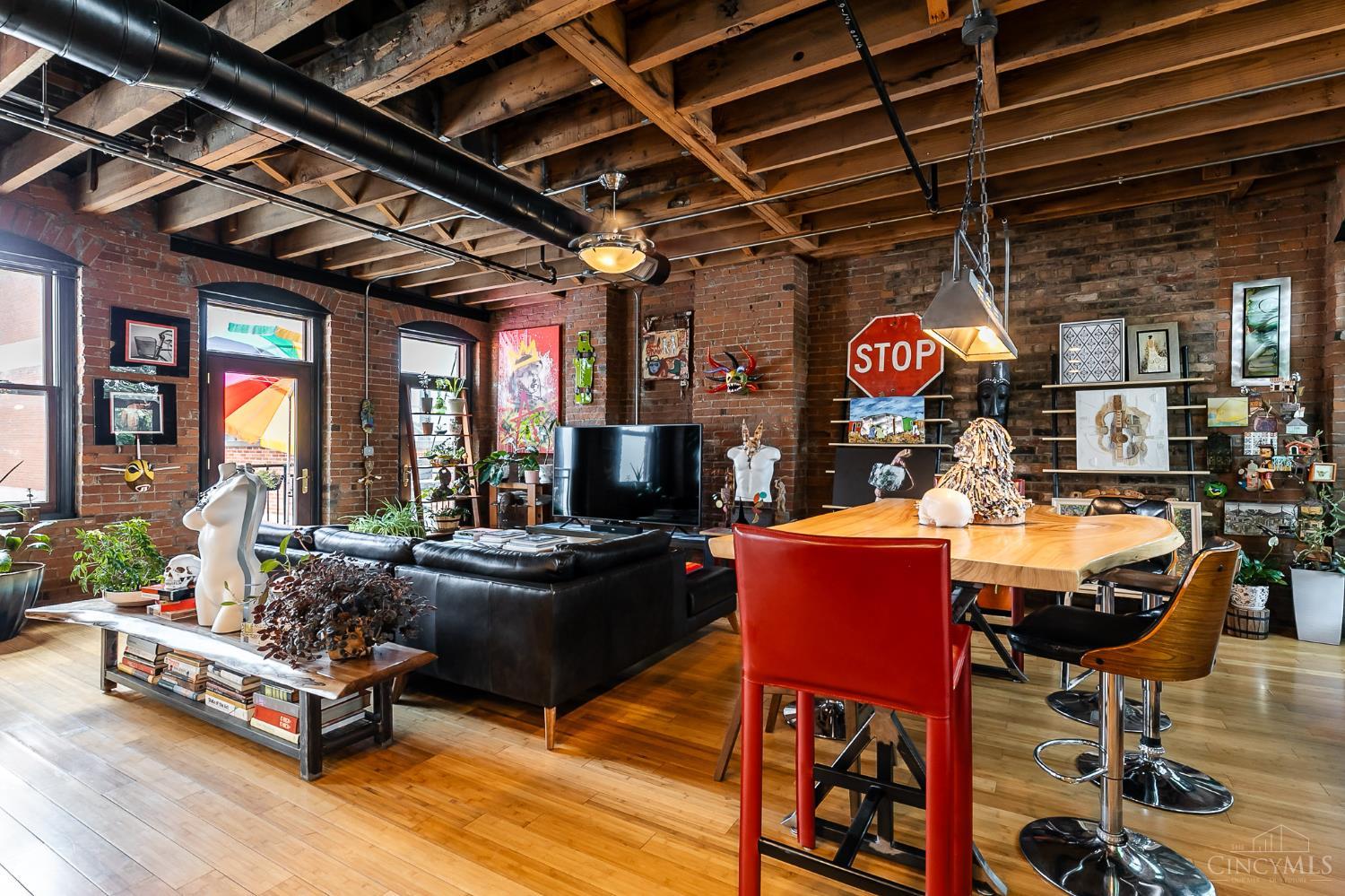 214 E Fourteenth Street Unit: 4A