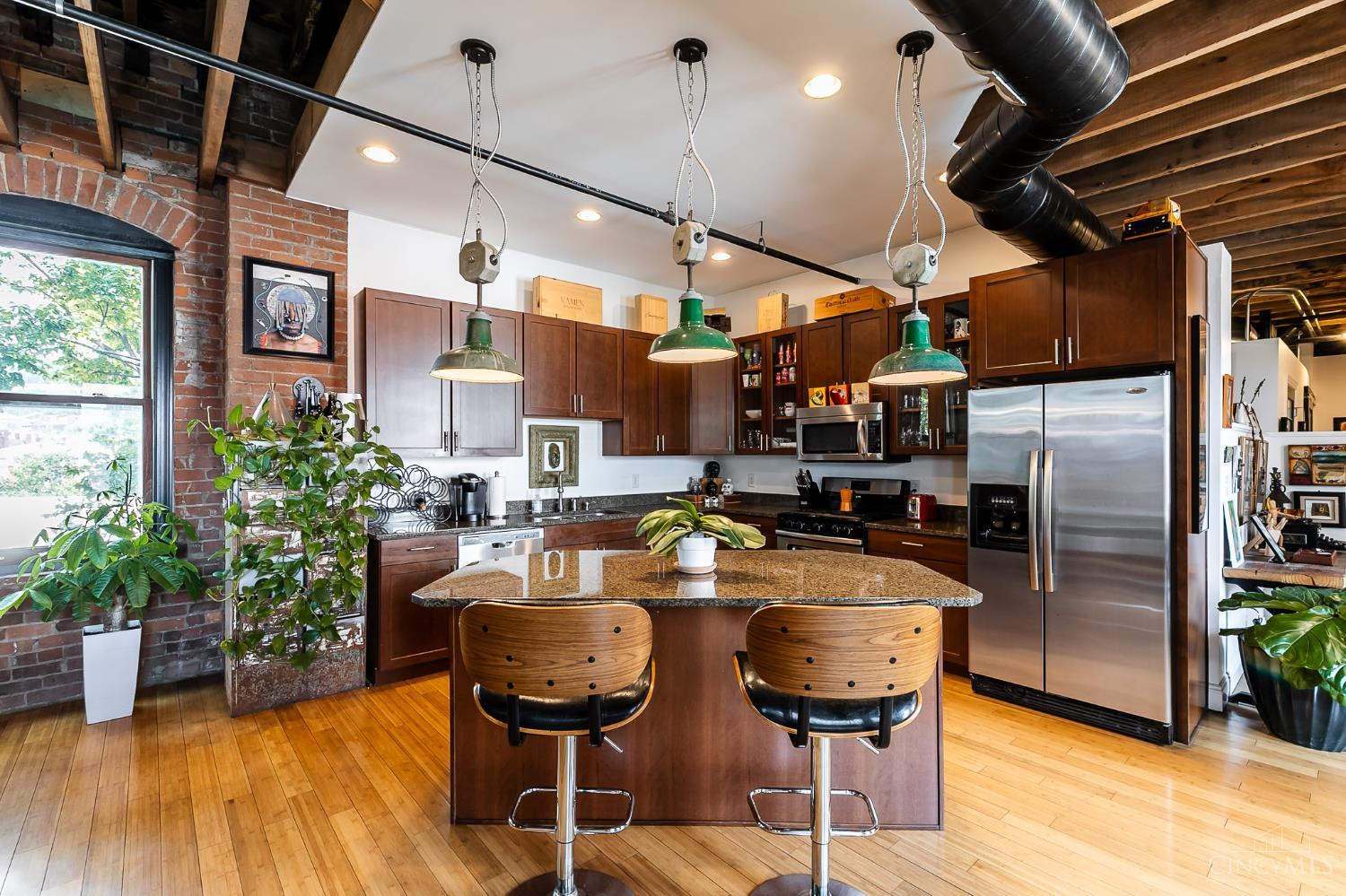 214 E Fourteenth Street Unit: 4A