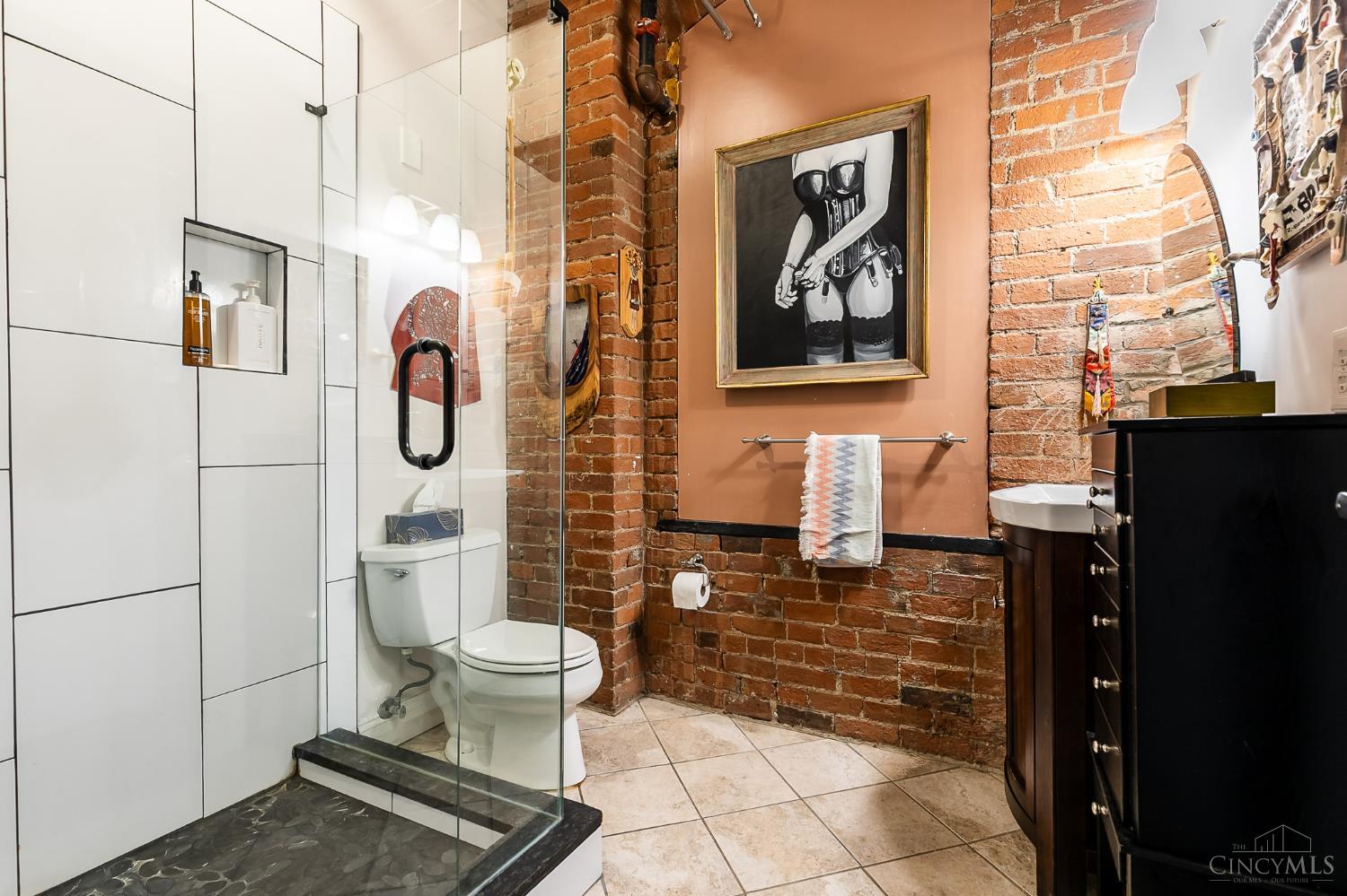 214 E Fourteenth Street Unit: 4A