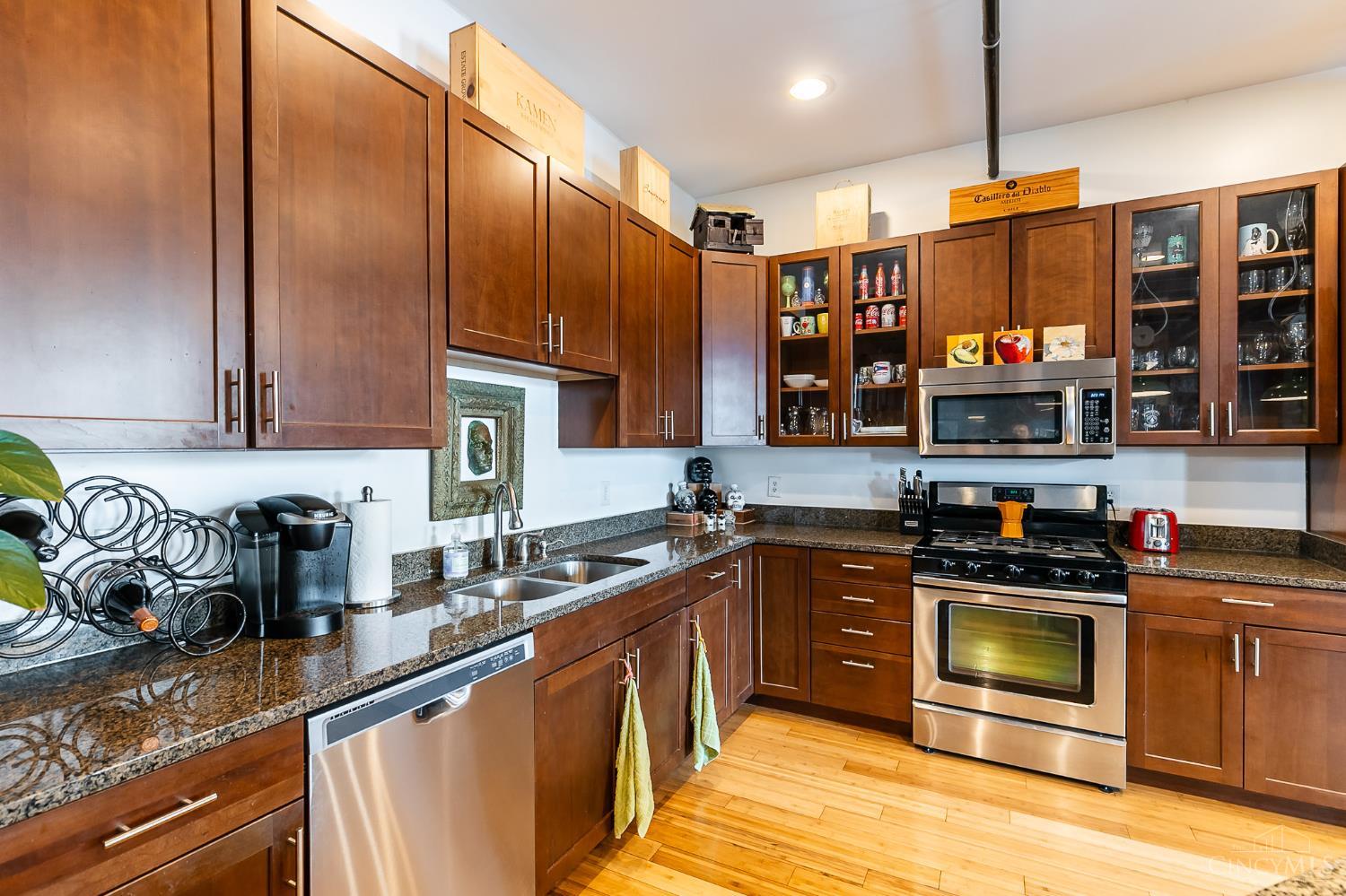 214 E Fourteenth Street Unit: 4A
