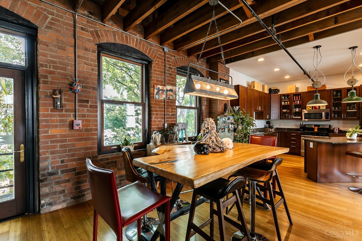 214 E Fourteenth Street Unit: 4A
