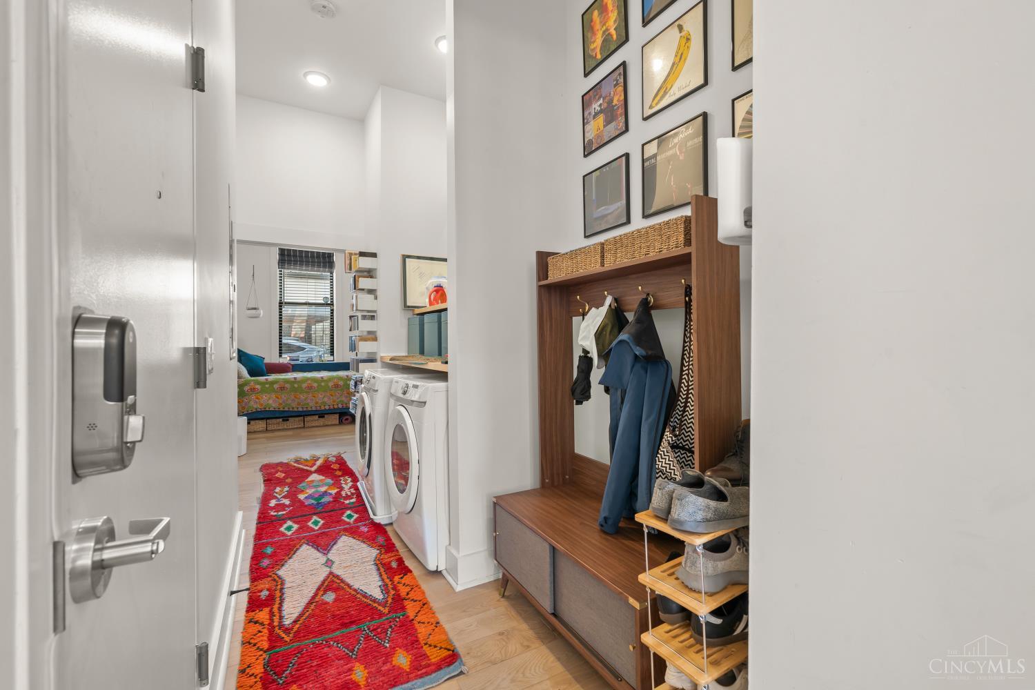1909 Race Street Unit: 1