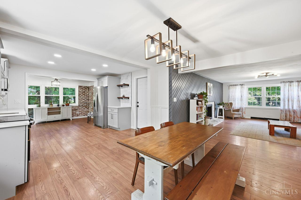 5543 Kay Drive