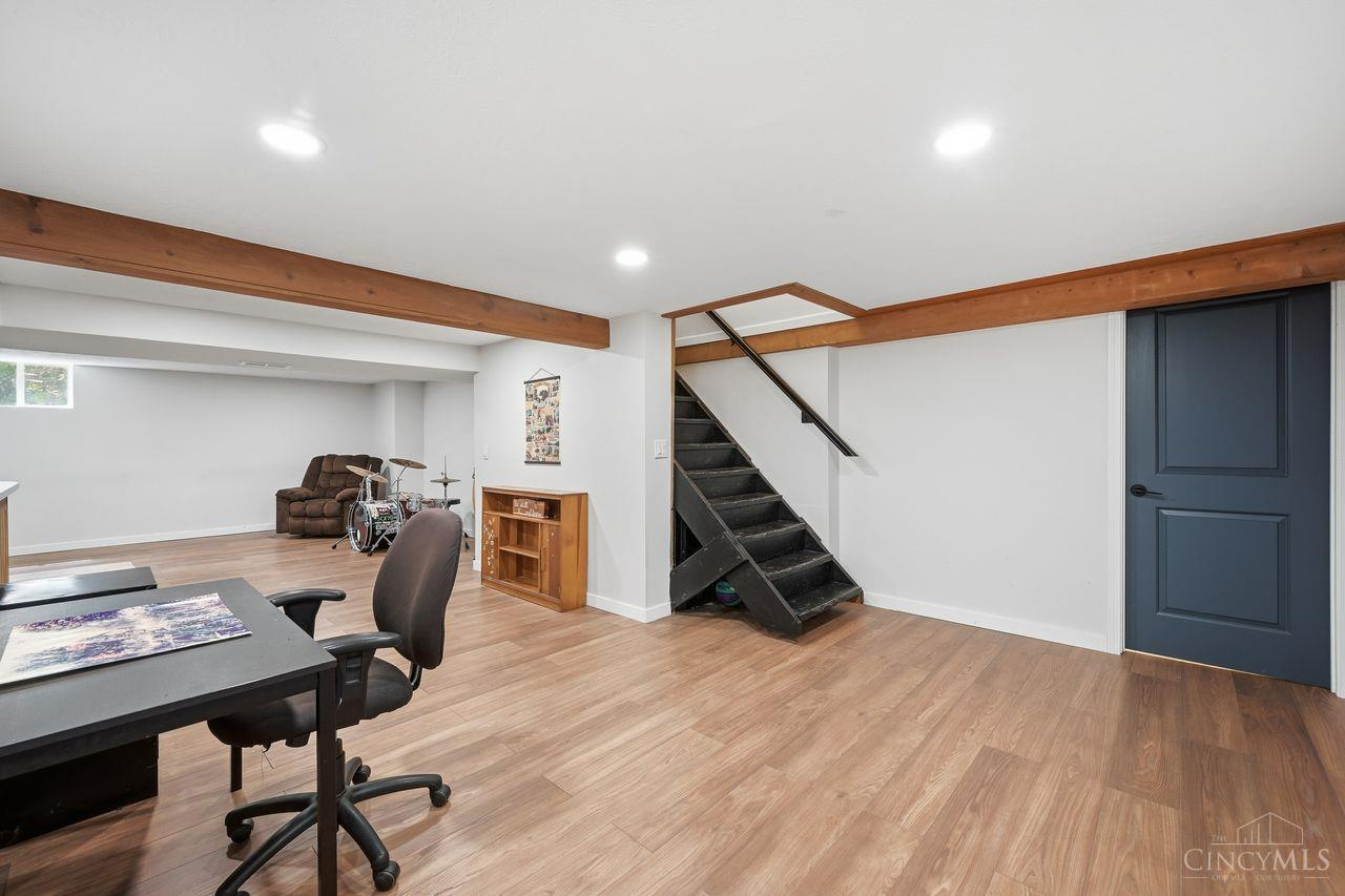 5543 Kay Drive