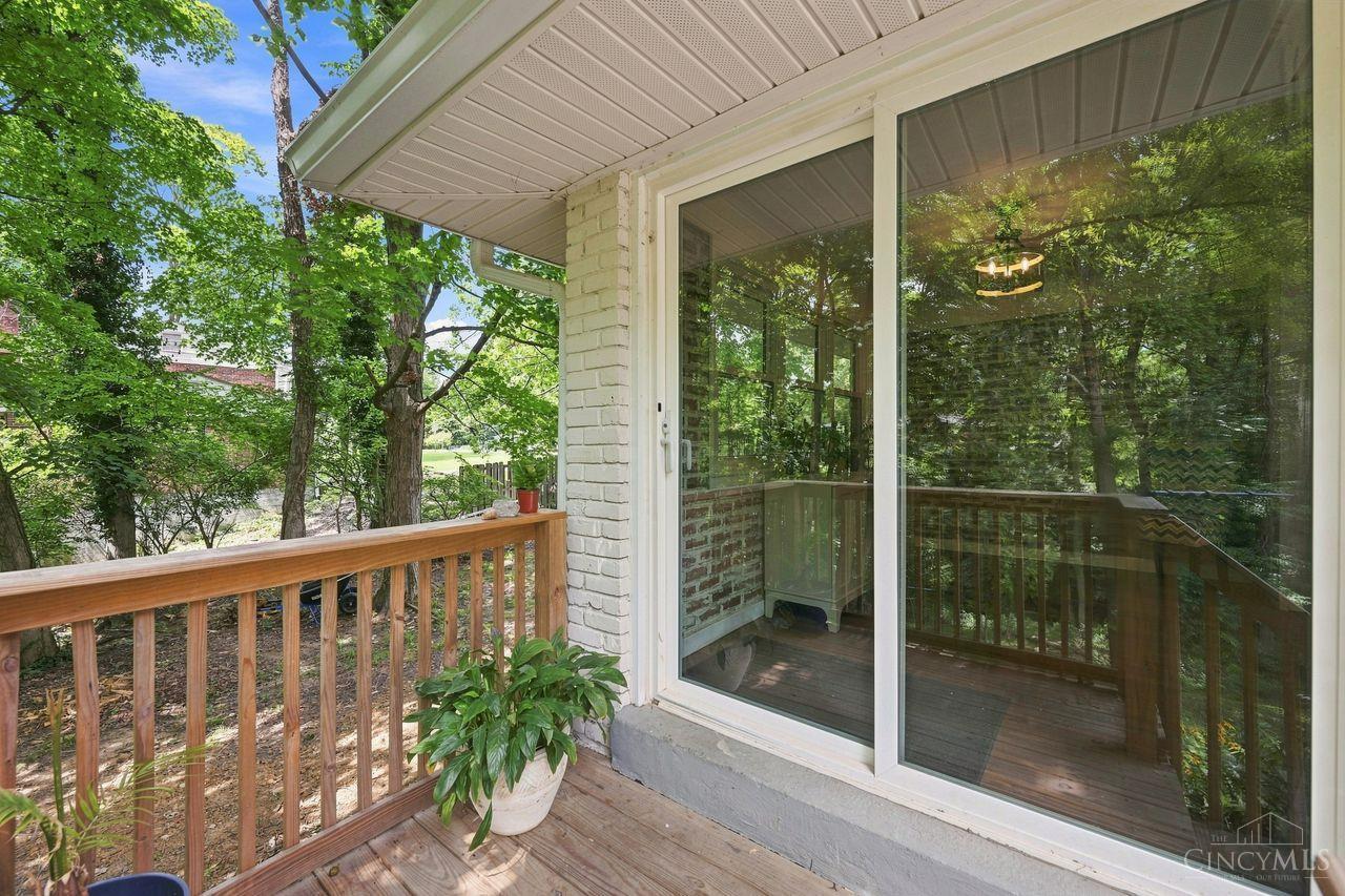 5543 Kay Drive