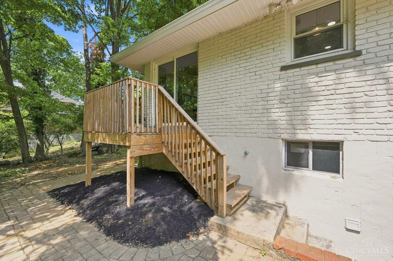 5543 Kay Drive