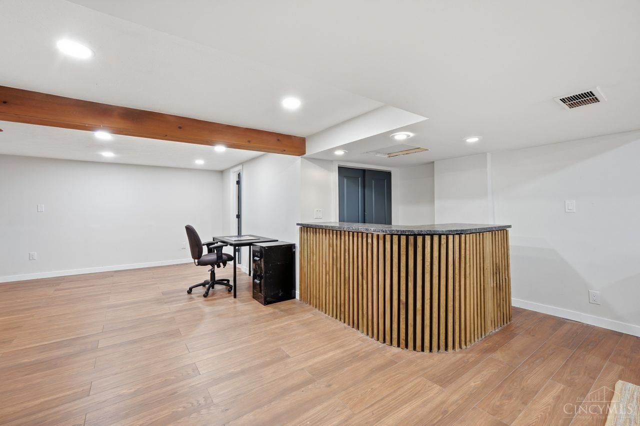 5543 Kay Drive