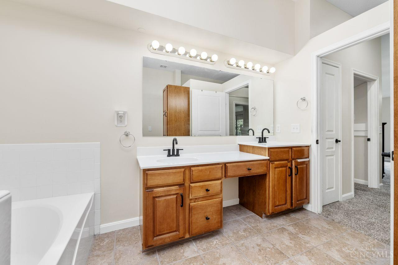 5850 Stonebridge Circle Unit: 303