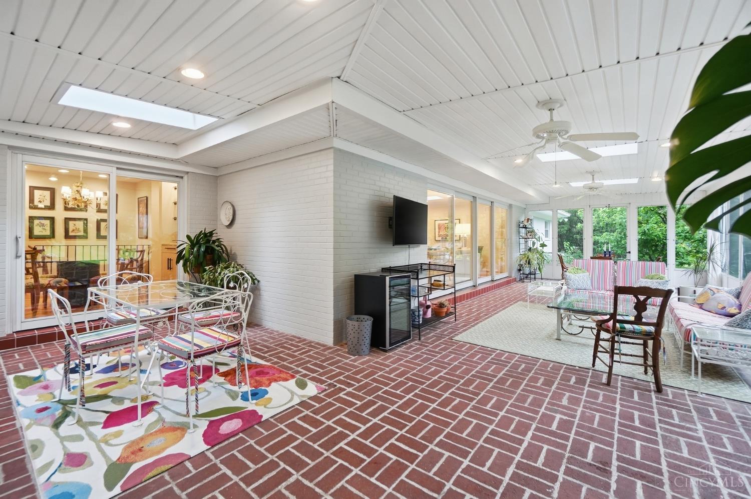 7375 Aracoma Forest Drive