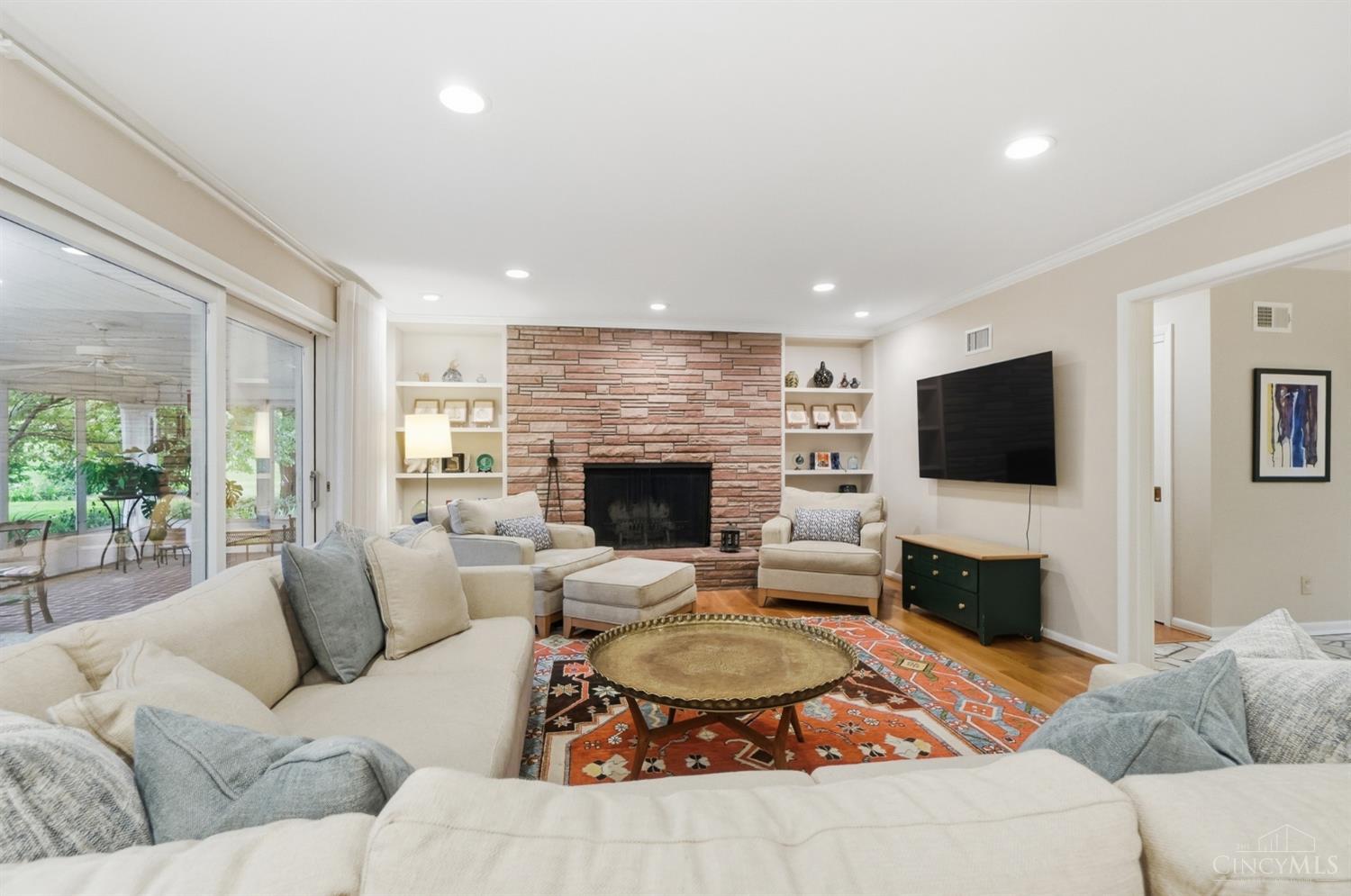 7375 Aracoma Forest Drive