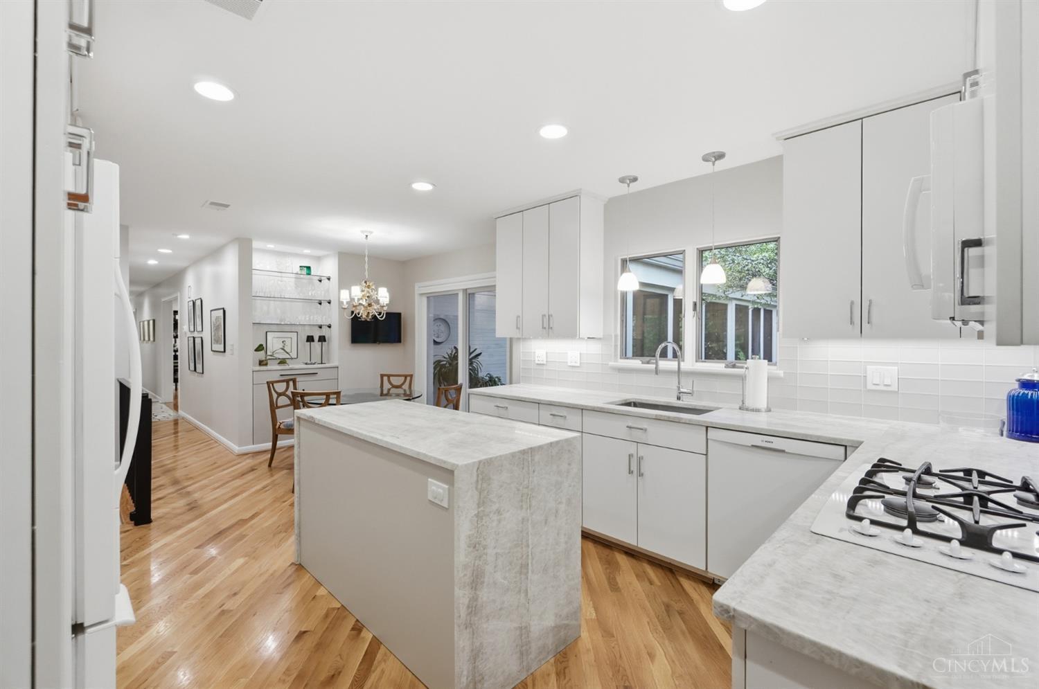 7375 Aracoma Forest Drive