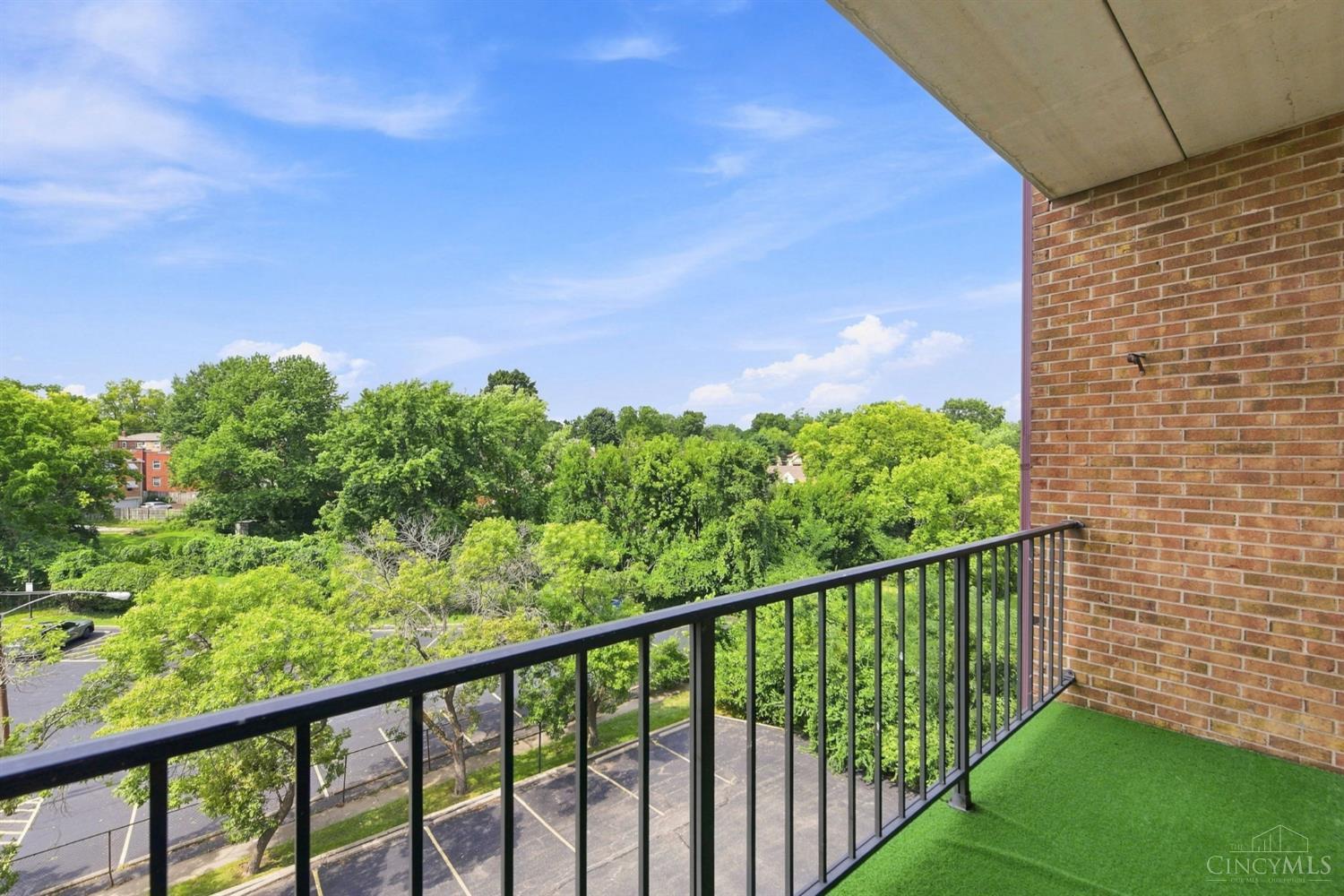 3004 Glenmore Avenue Unit: 311