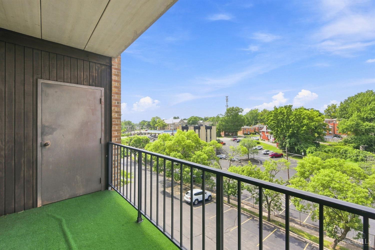 3004 Glenmore Avenue Unit: 311