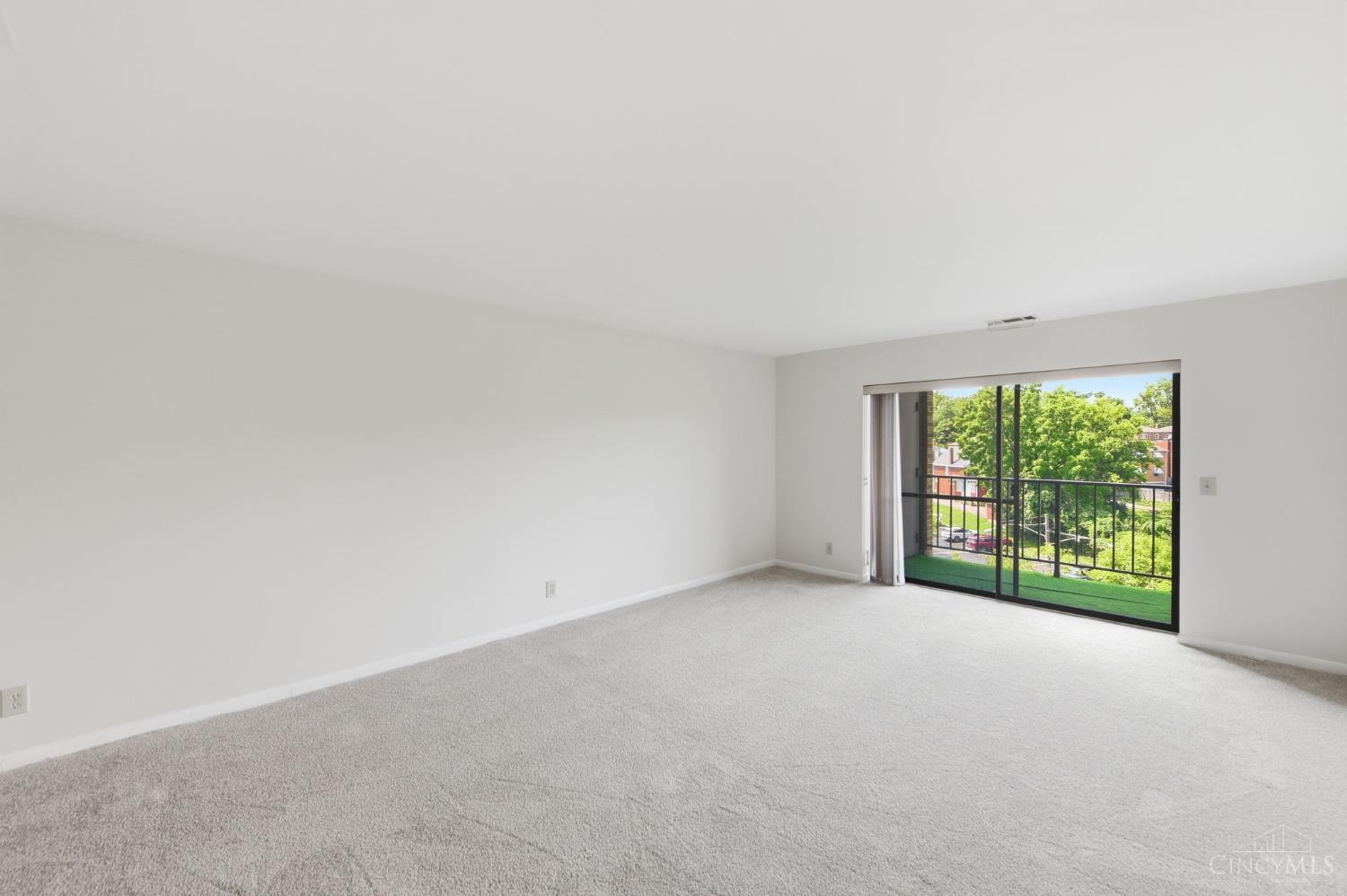 3004 Glenmore Avenue Unit: 311