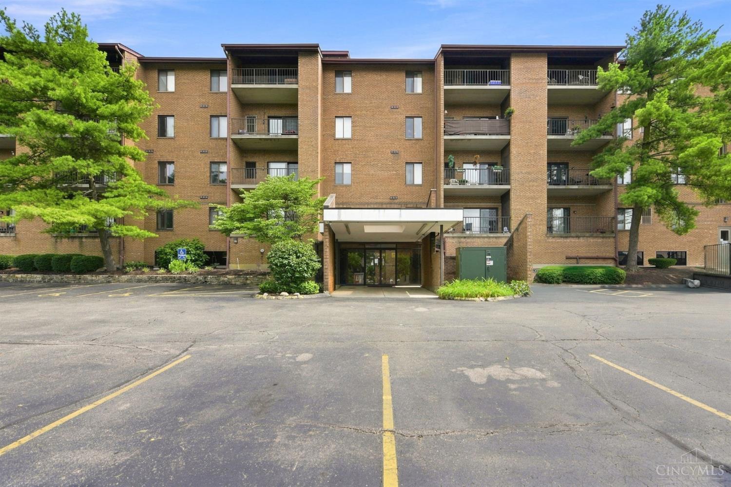 3004 Glenmore Avenue Unit: 311