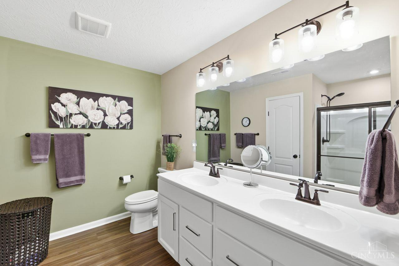 5870 Parkview Lane Unit: 201