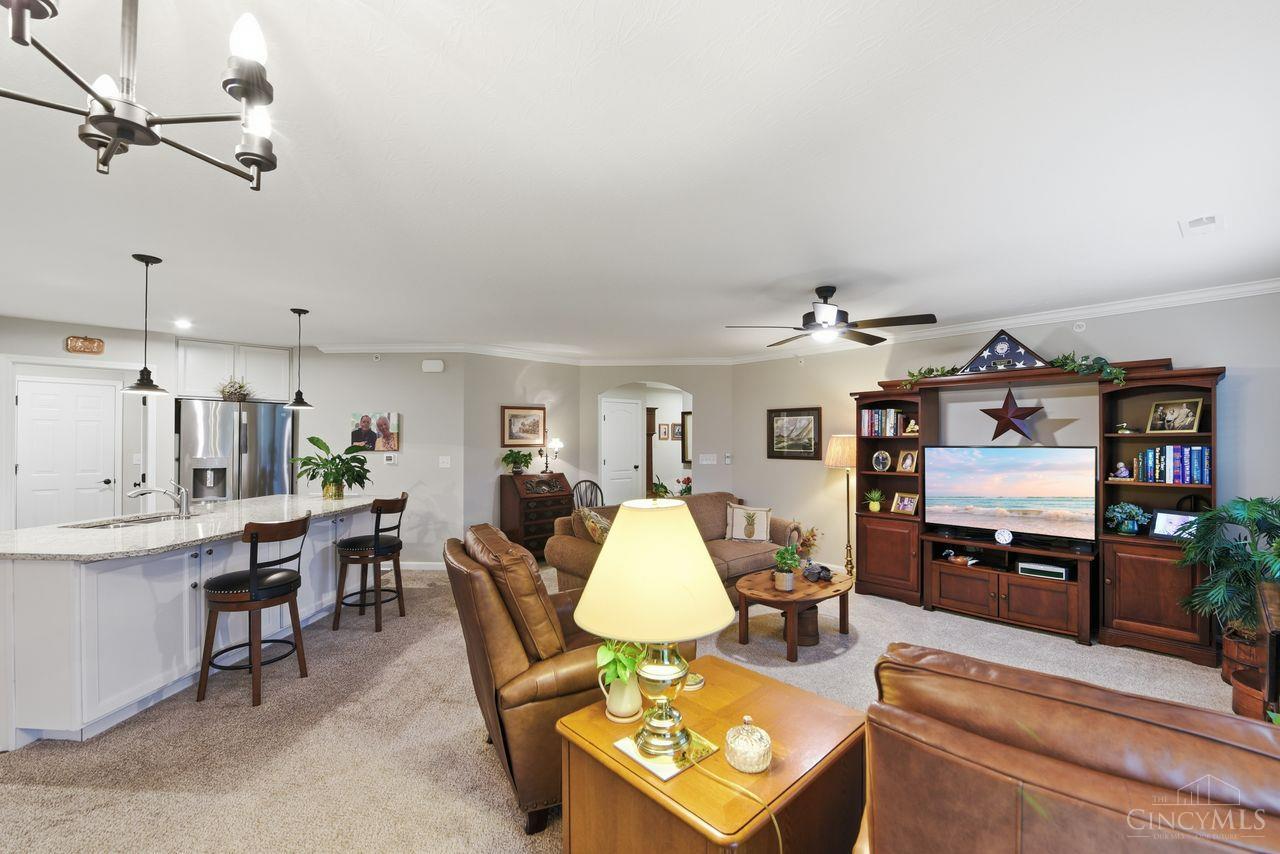 5870 Parkview Lane Unit: 201