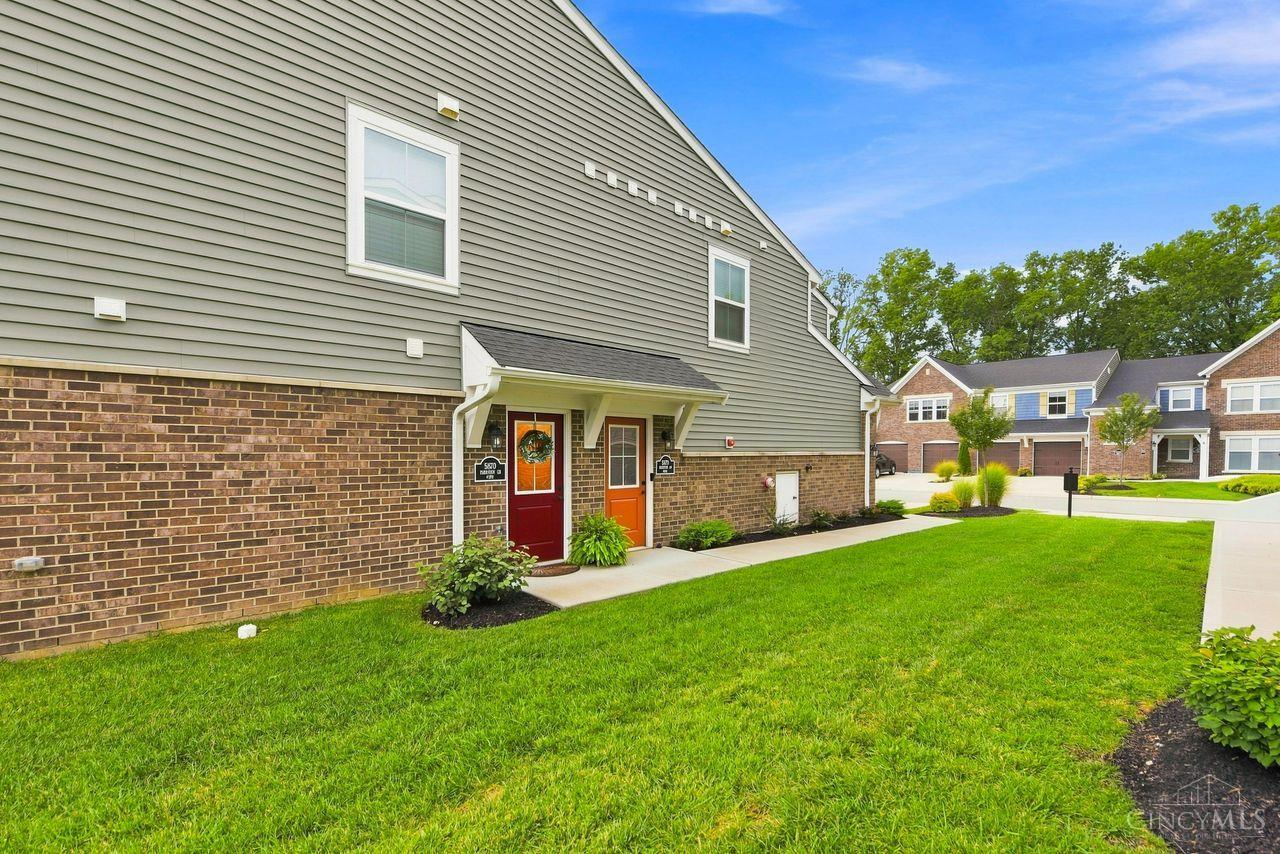 5870 Parkview Lane Unit: 201