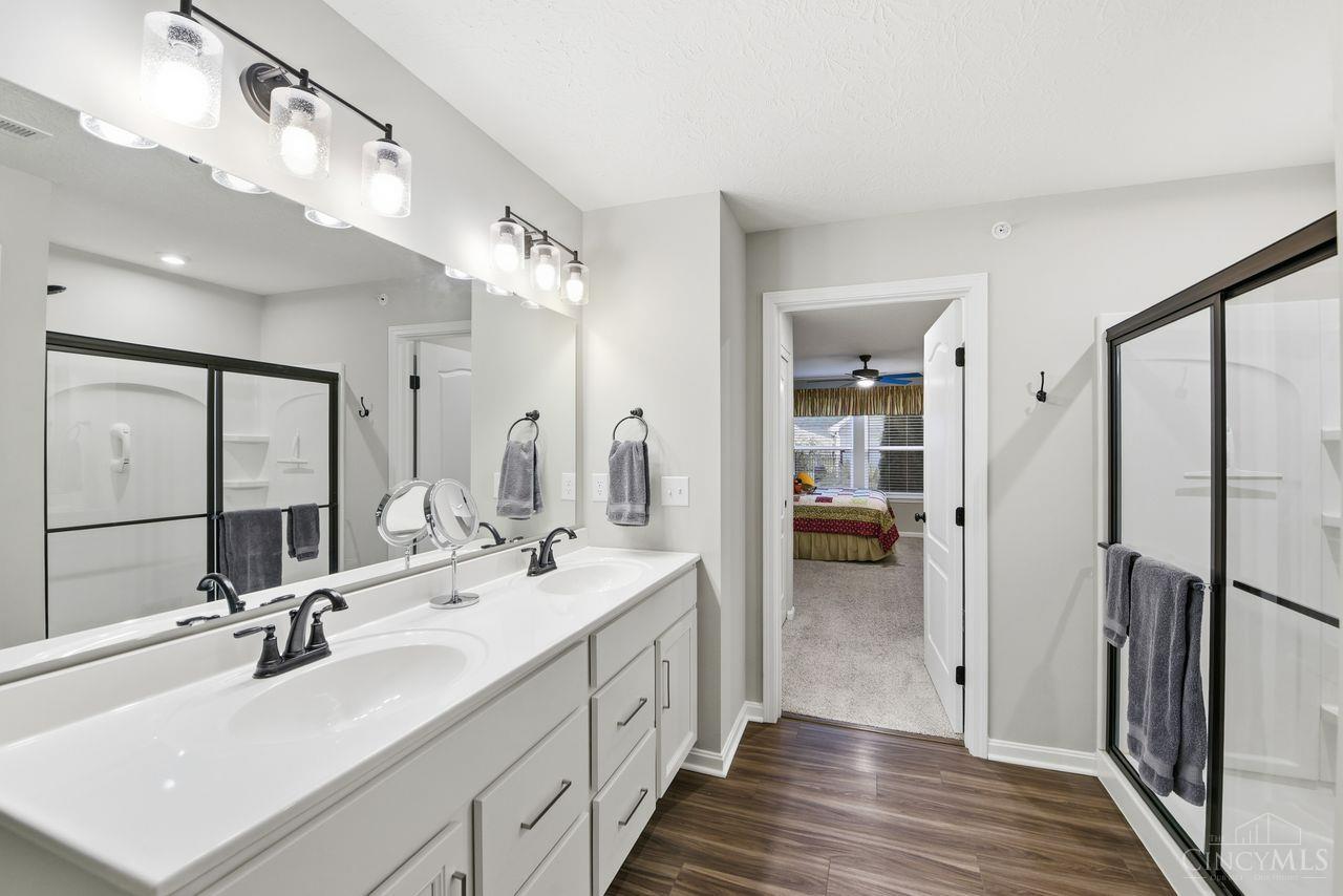 5870 Parkview Lane Unit: 201