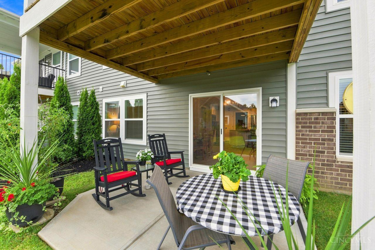 5870 Parkview Lane Unit: 201