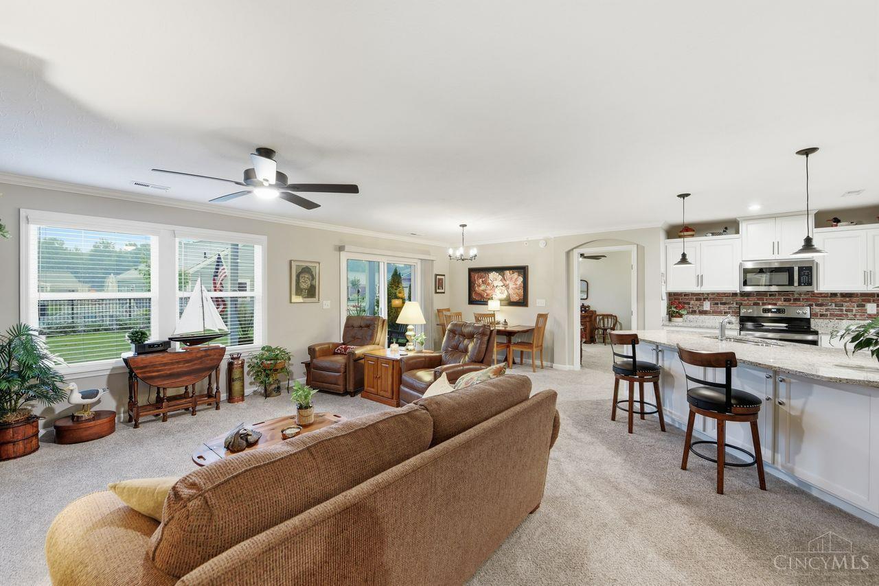 5870 Parkview Lane Unit: 201