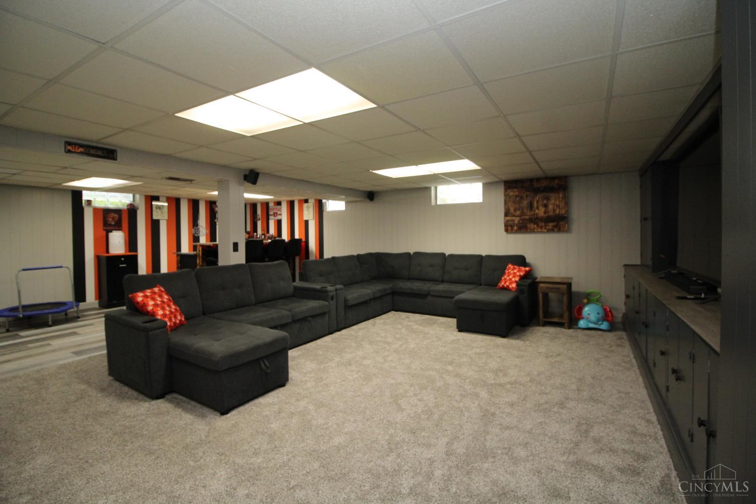 5475 Mississippi Drive