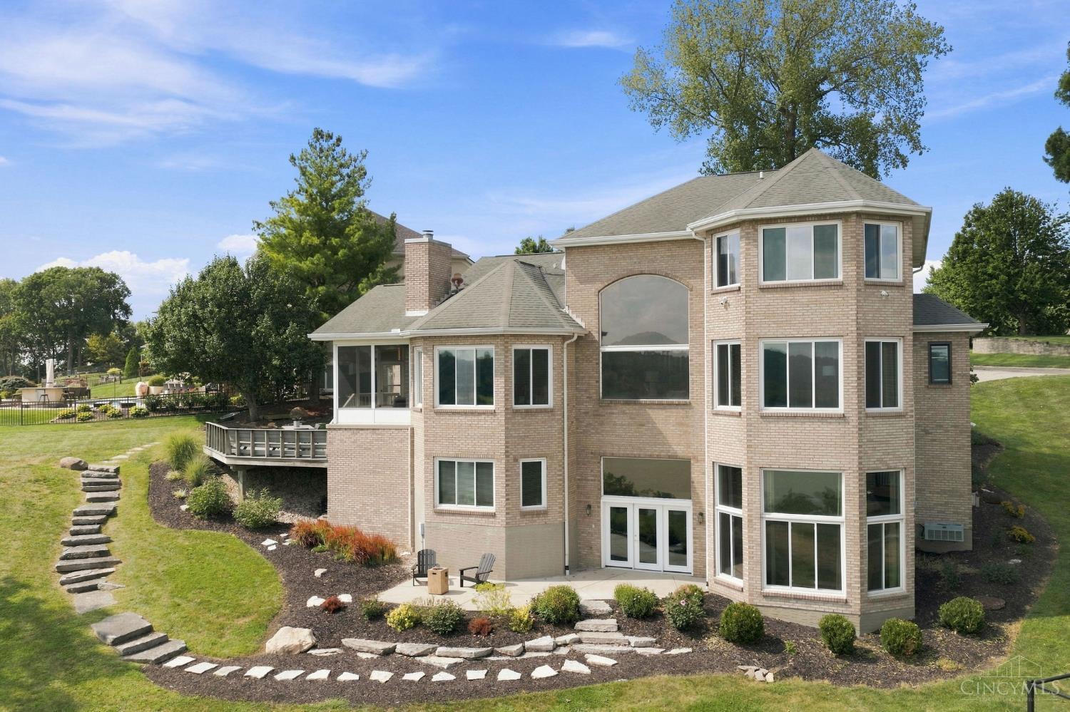 33 St Andrews Drive