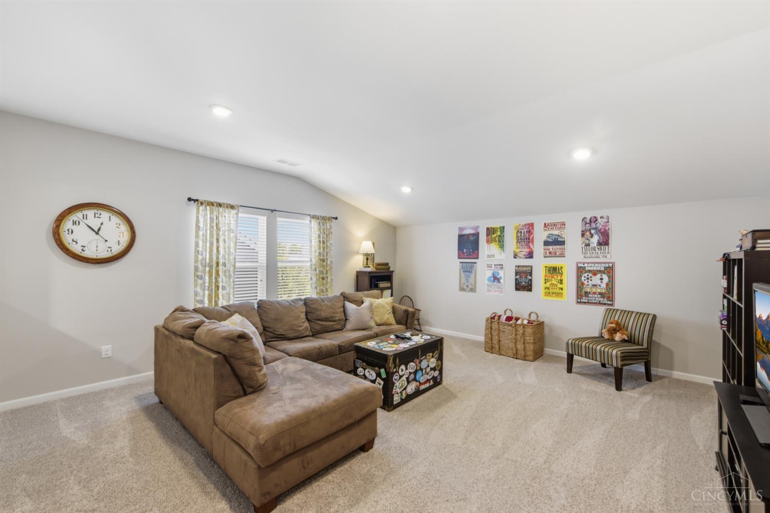 9328 Gardenside Lane