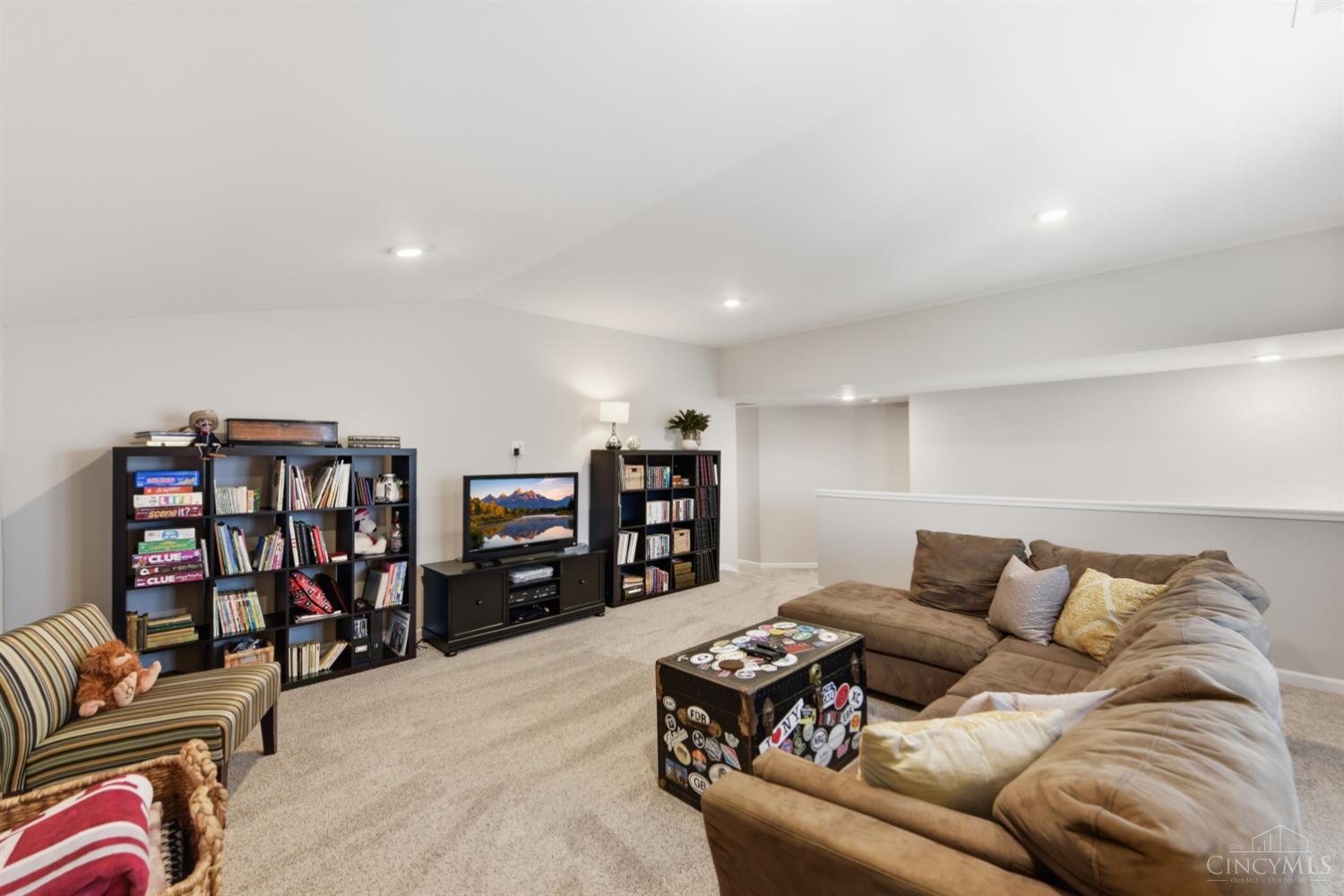 9328 Gardenside Lane