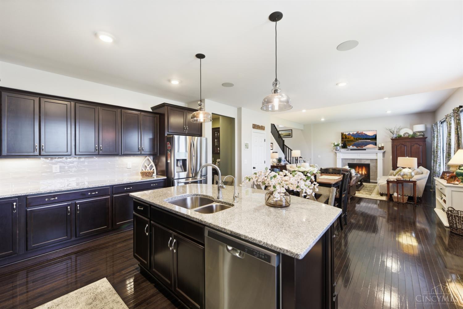 9328 Gardenside Lane