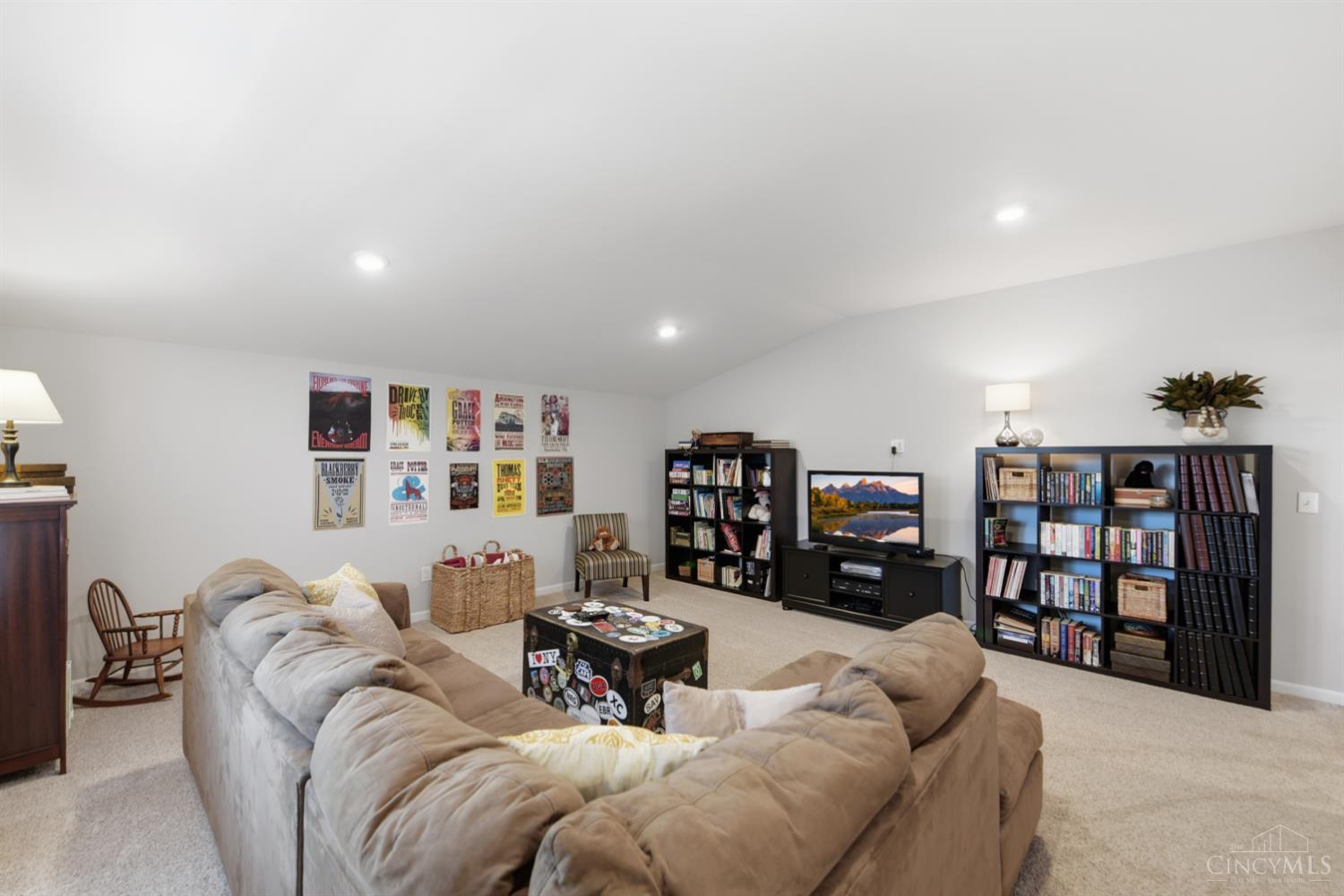 9328 Gardenside Lane