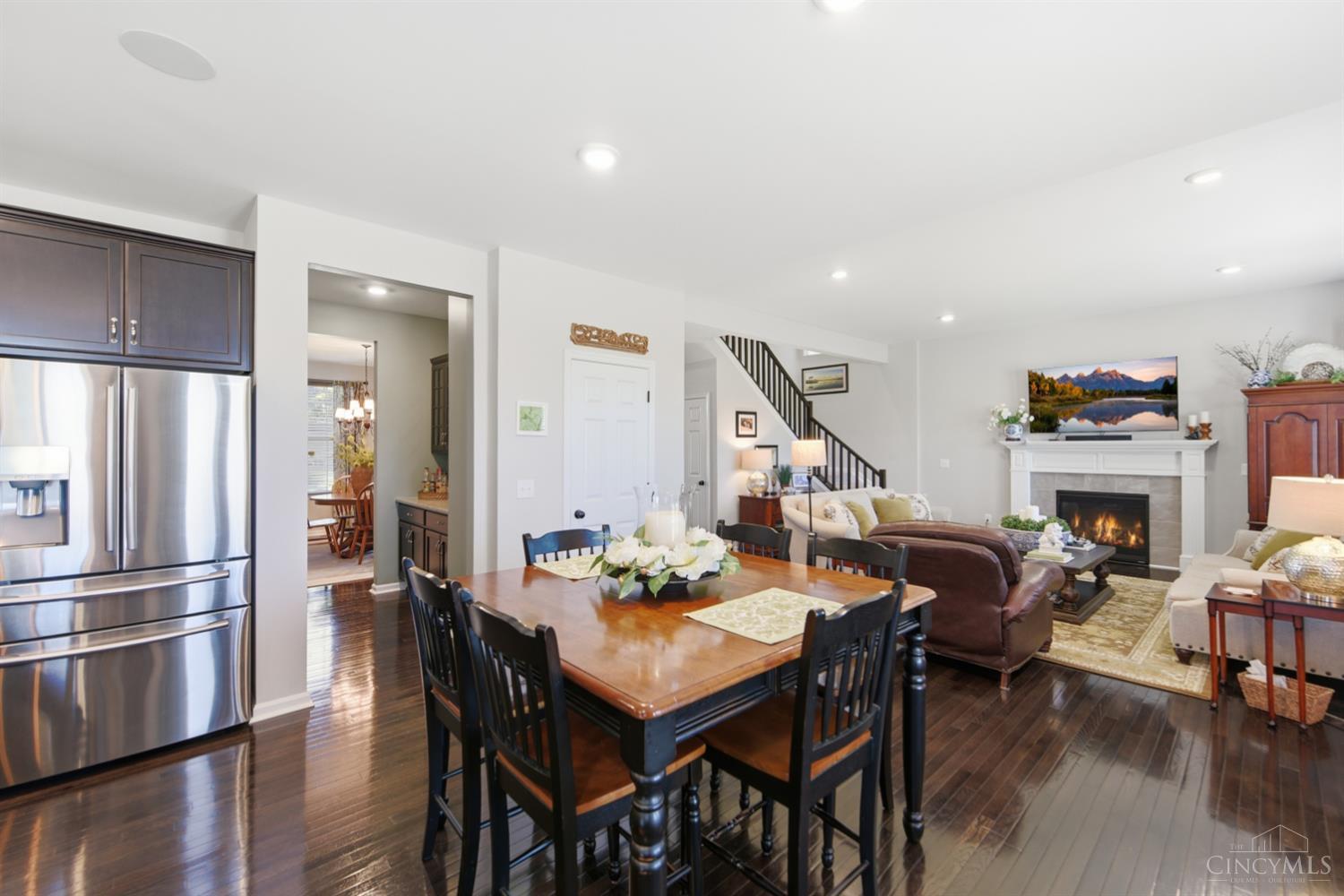 9328 Gardenside Lane