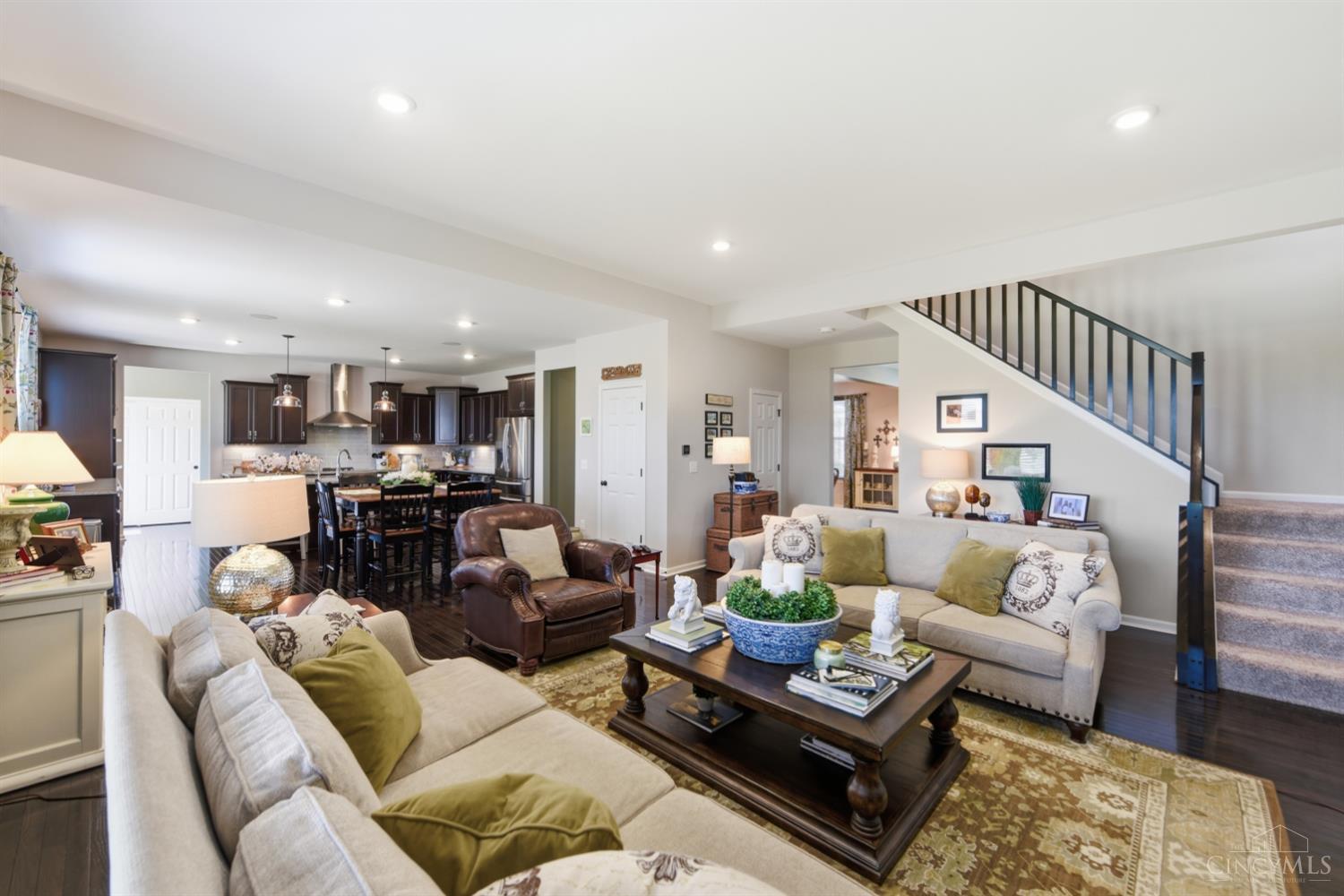 9328 Gardenside Lane