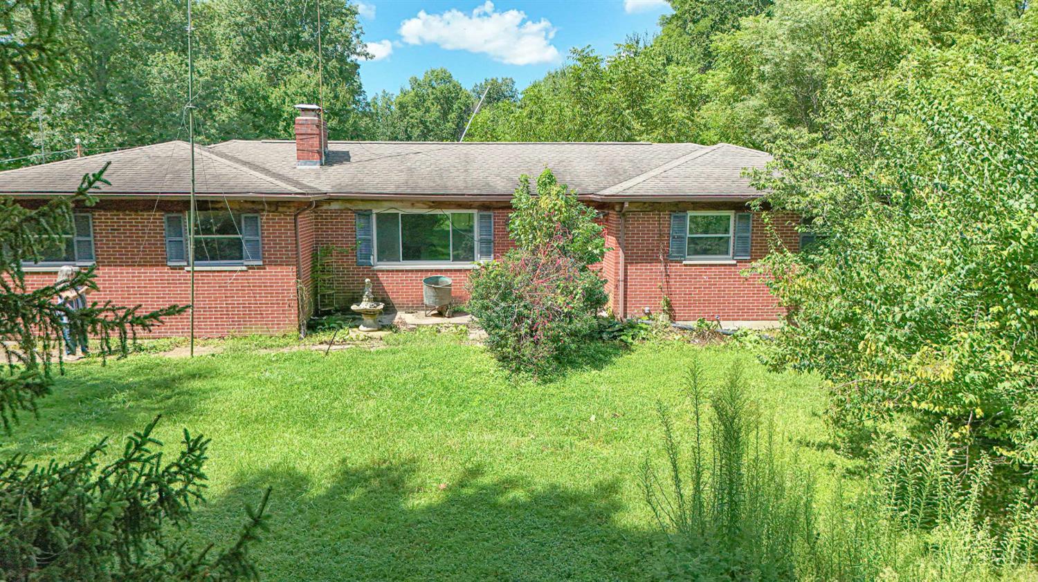 5681 Newtonsville Hutchinson Road