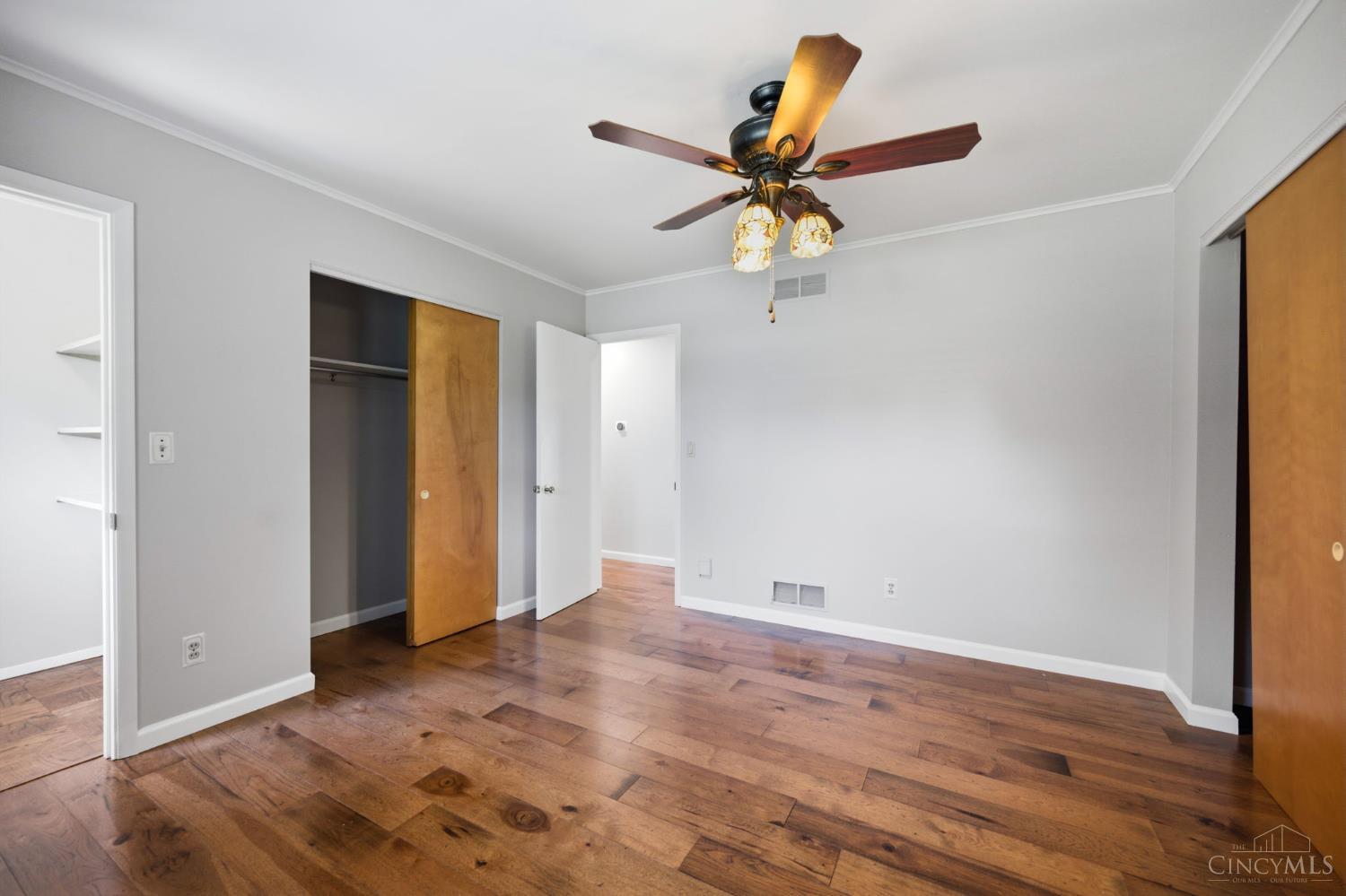 3105 N Whitetree Circle