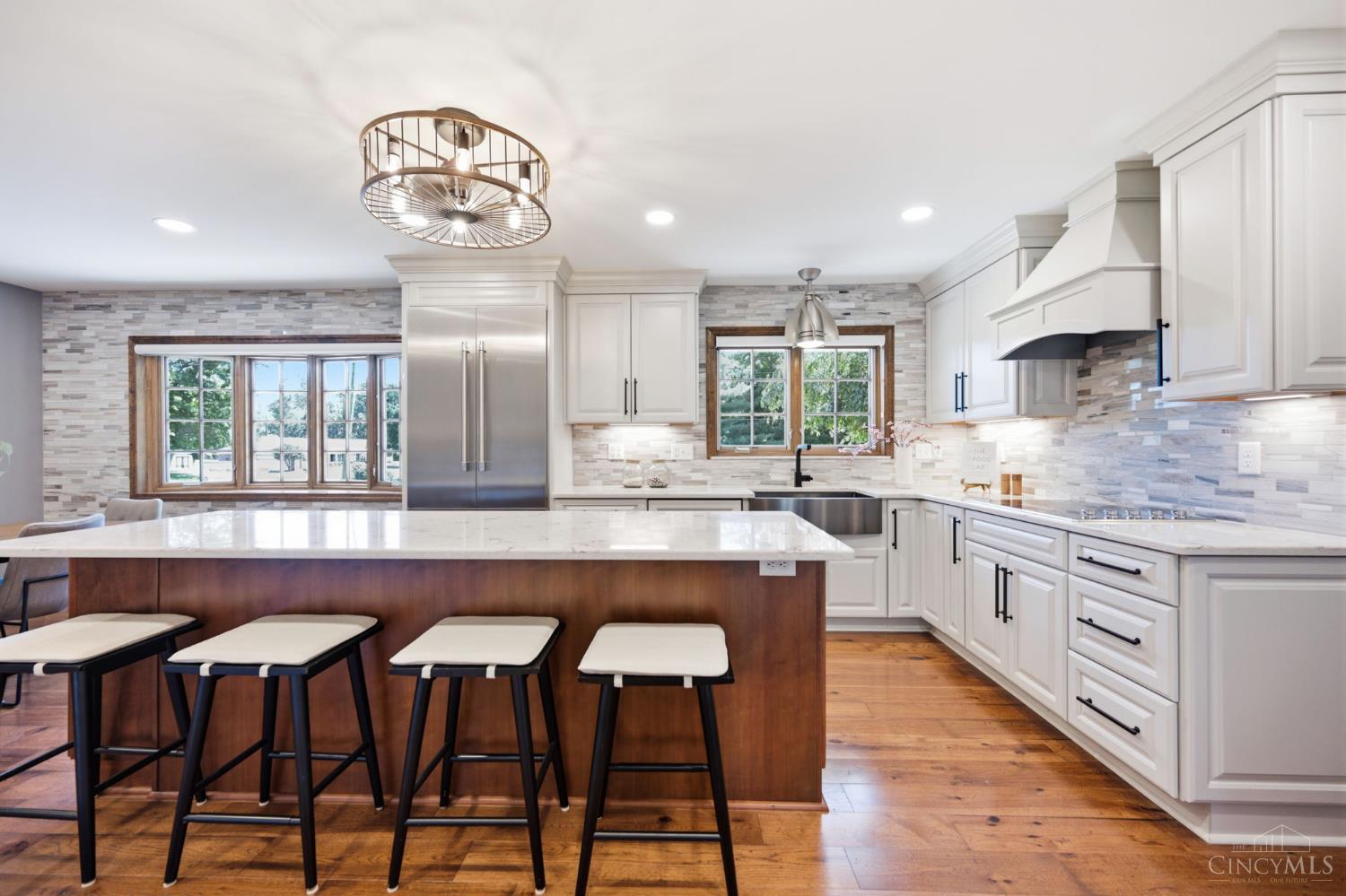 3105 N Whitetree Circle