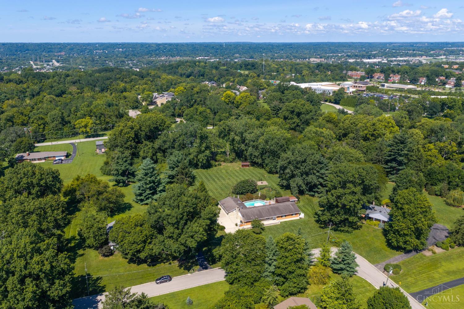 3105 N Whitetree Circle