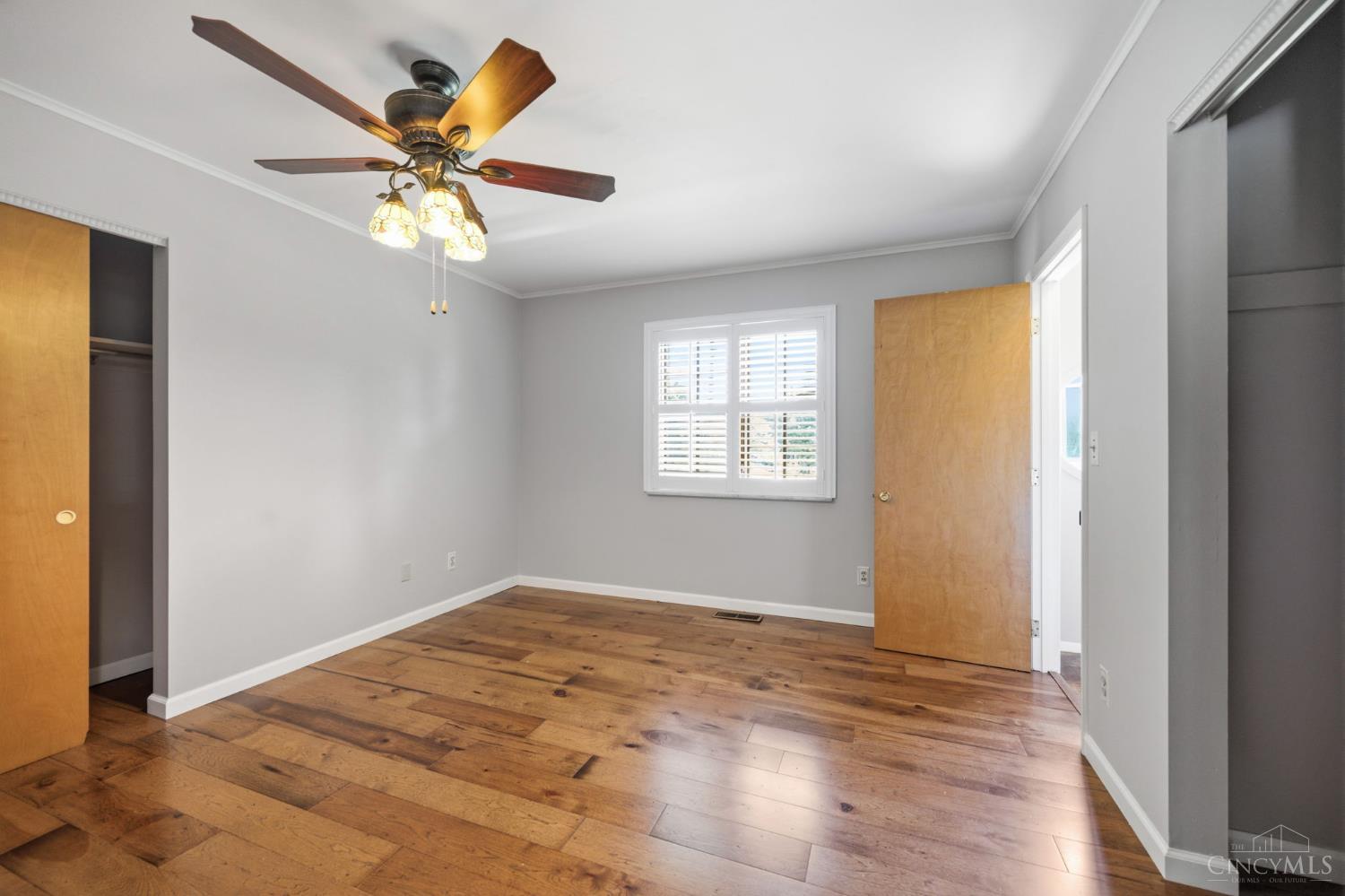 3105 N Whitetree Circle
