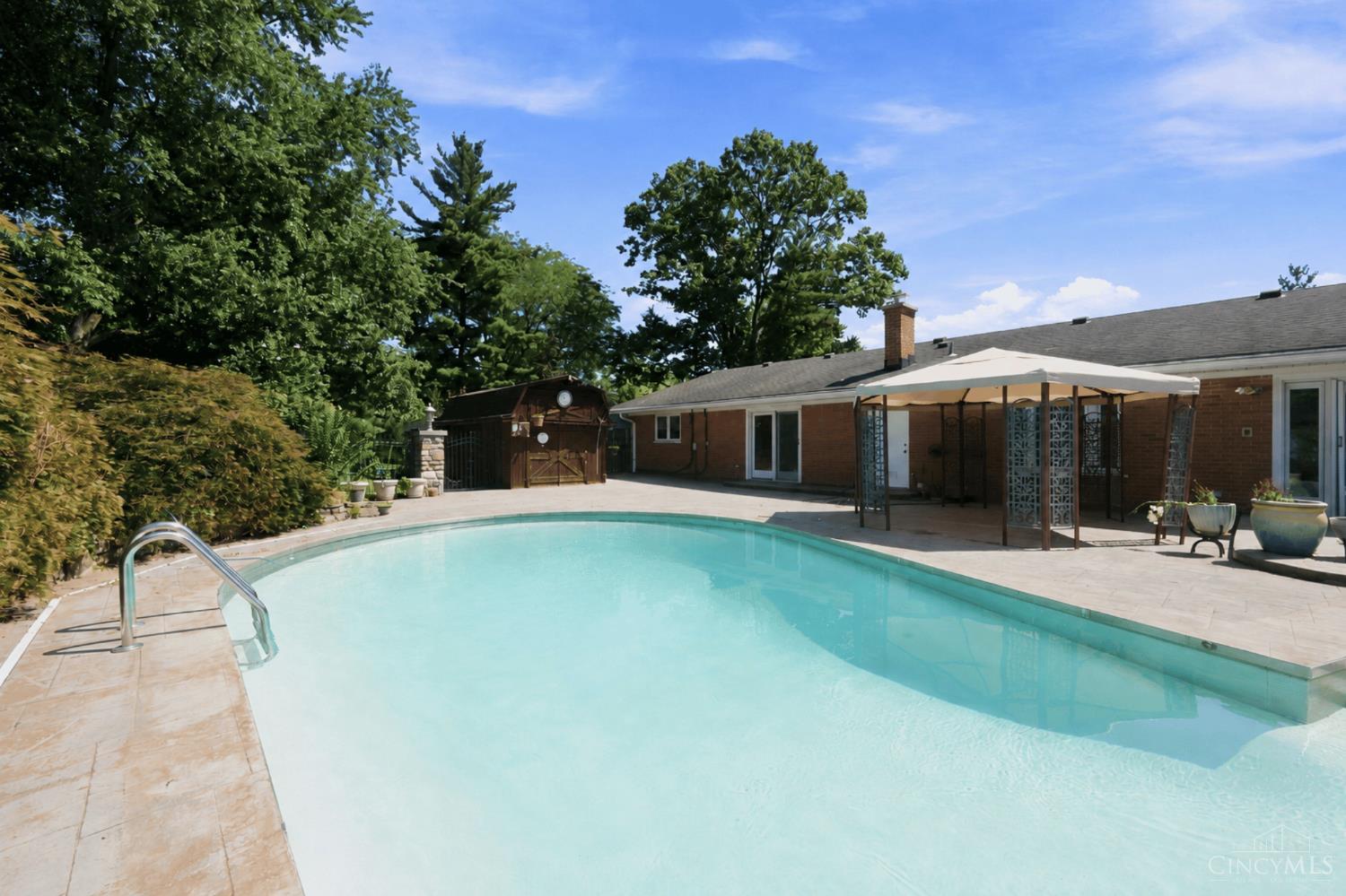 3105 N Whitetree Circle