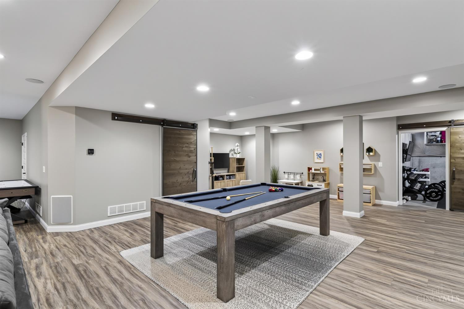 6845 Roberts Park Drive