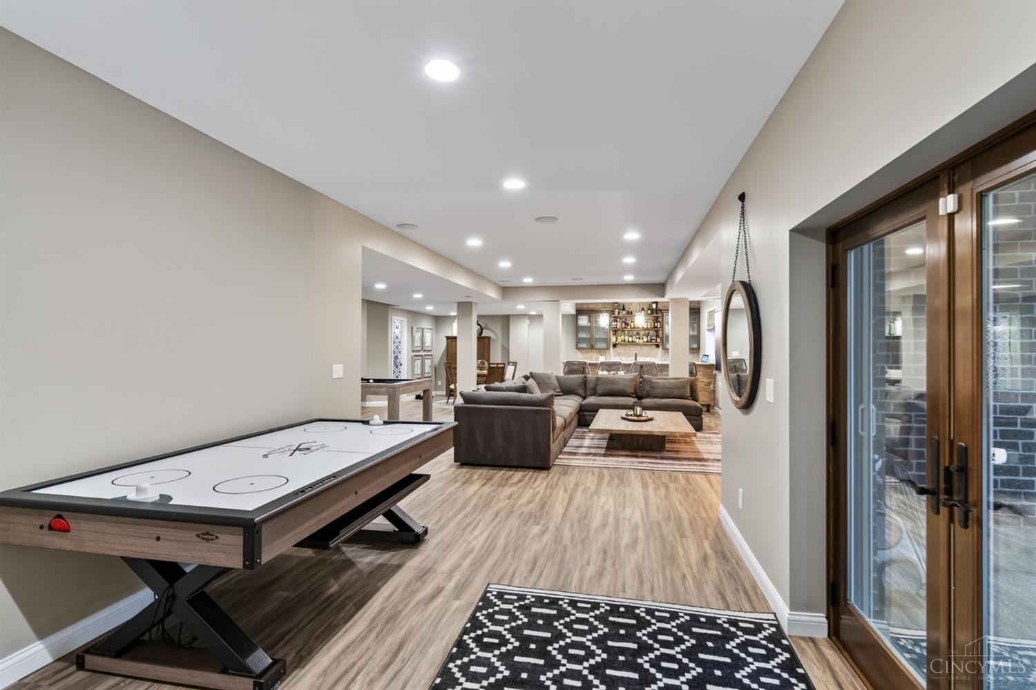 6845 Roberts Park Drive