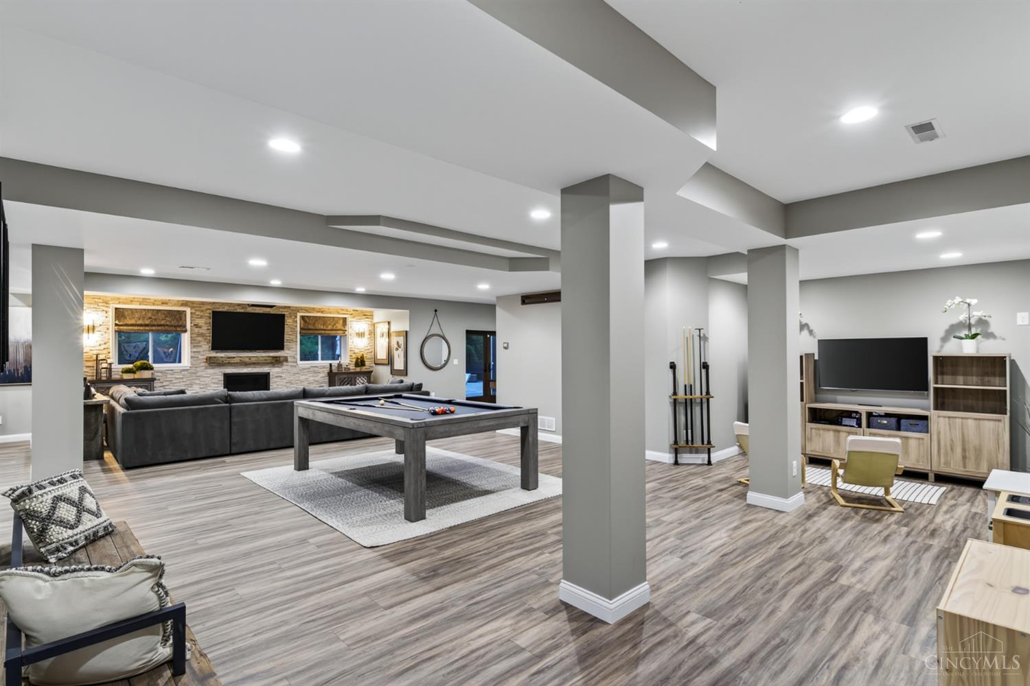 6845 Roberts Park Drive