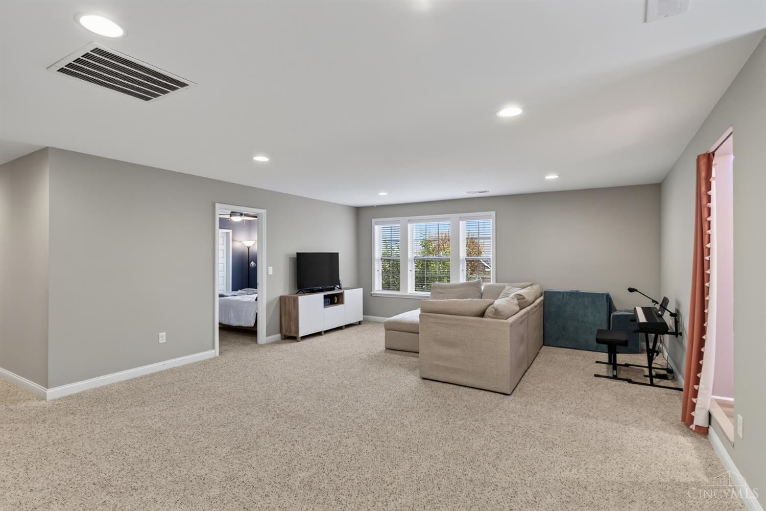 6845 Roberts Park Drive