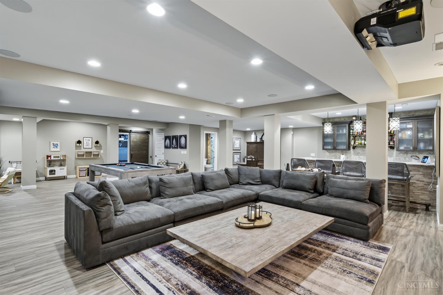 6845 Roberts Park Drive